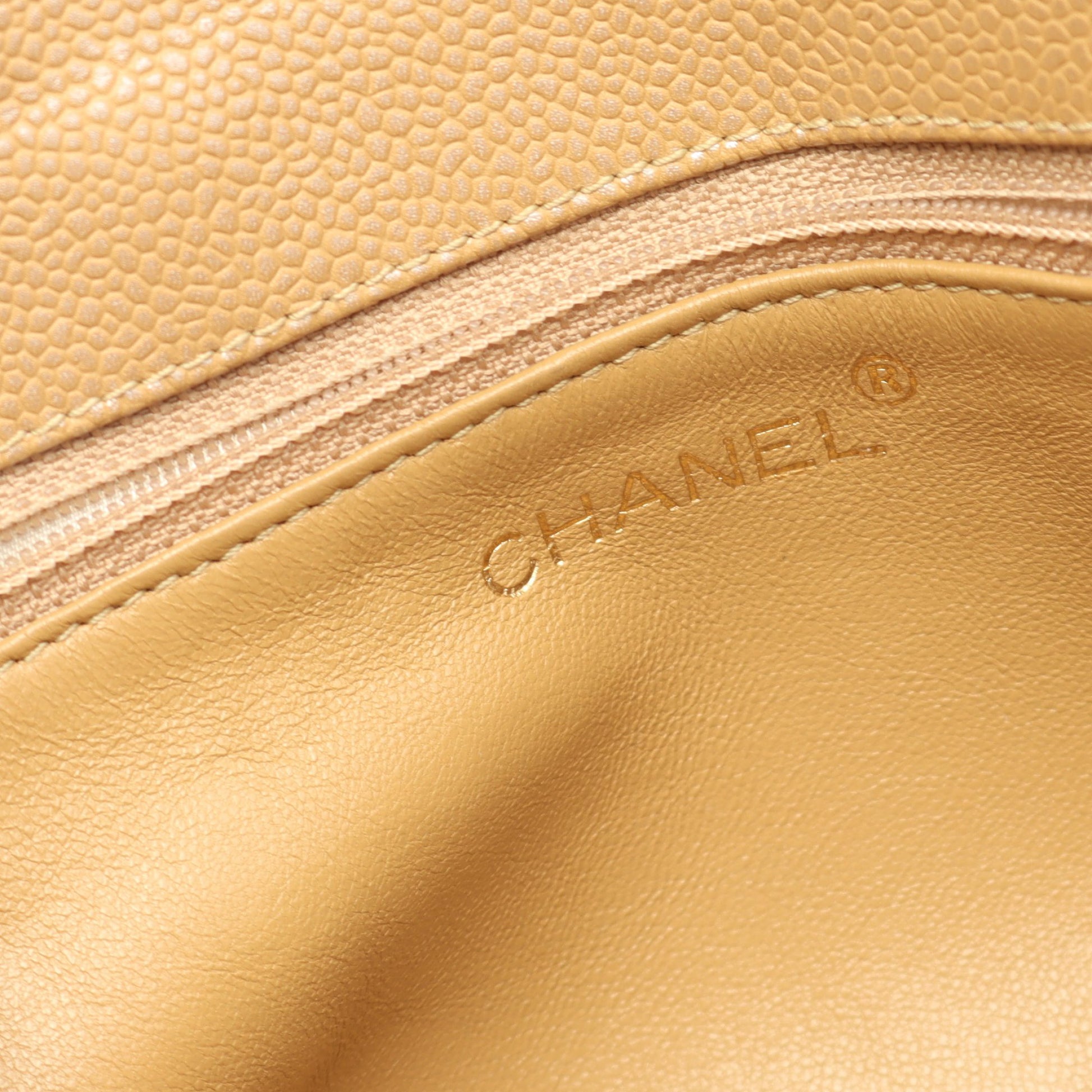 マトラッセ チェーンハンドバッグ キャビアスキン ベージュ ゴールド金具 シャネル バッグ CHANEL