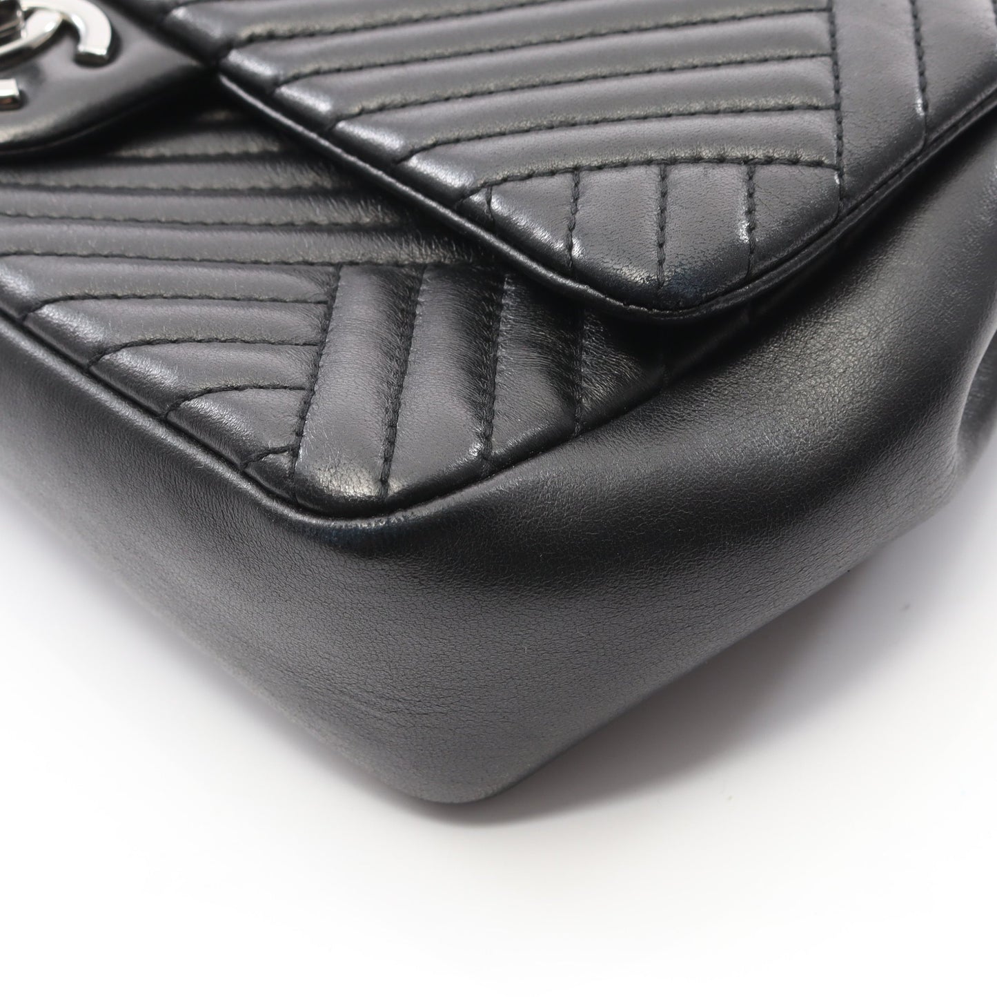 バイアスステッチ Wチェーンショルダーバッグ ラムスキン ブラック シルバー金具 シャネル バッグ CHANEL