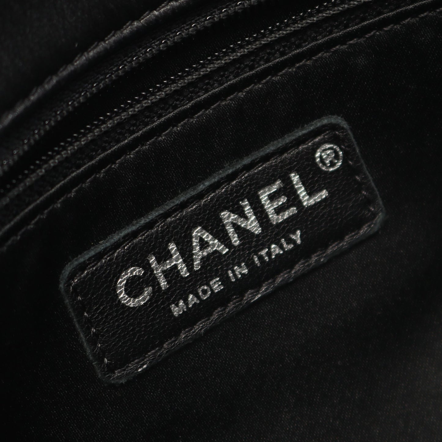 バイアスステッチ Wチェーンショルダーバッグ ラムスキン ブラック シルバー金具 シャネル バッグ CHANEL