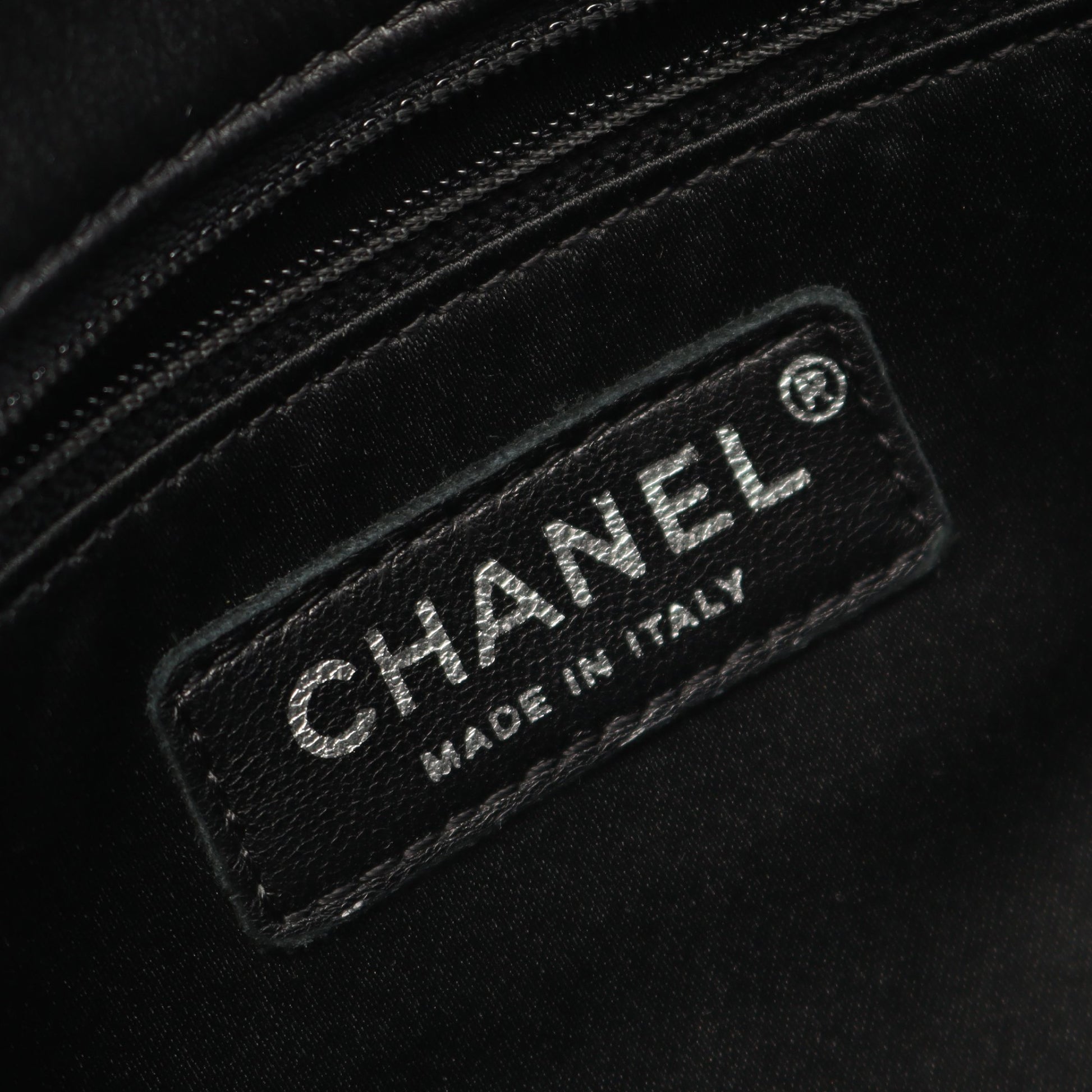 バイアスステッチ Wチェーンショルダーバッグ ラムスキン ブラック シルバー金具 シャネル バッグ CHANEL