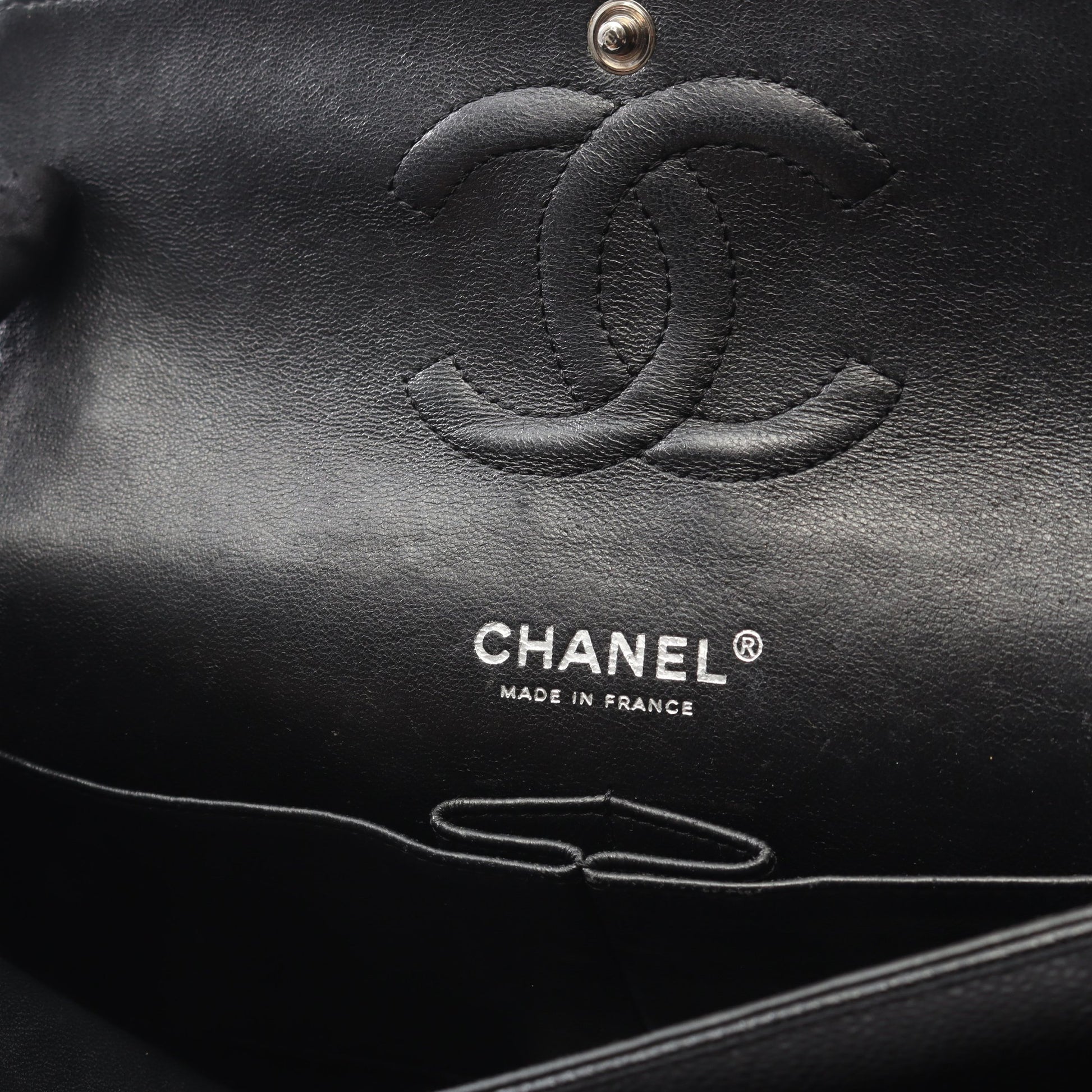 マトラッセ Wフラップ Wチェーンショルダーバッグ キャビアスキン ブラック シルバー金具 シャネル バッグ CHANEL