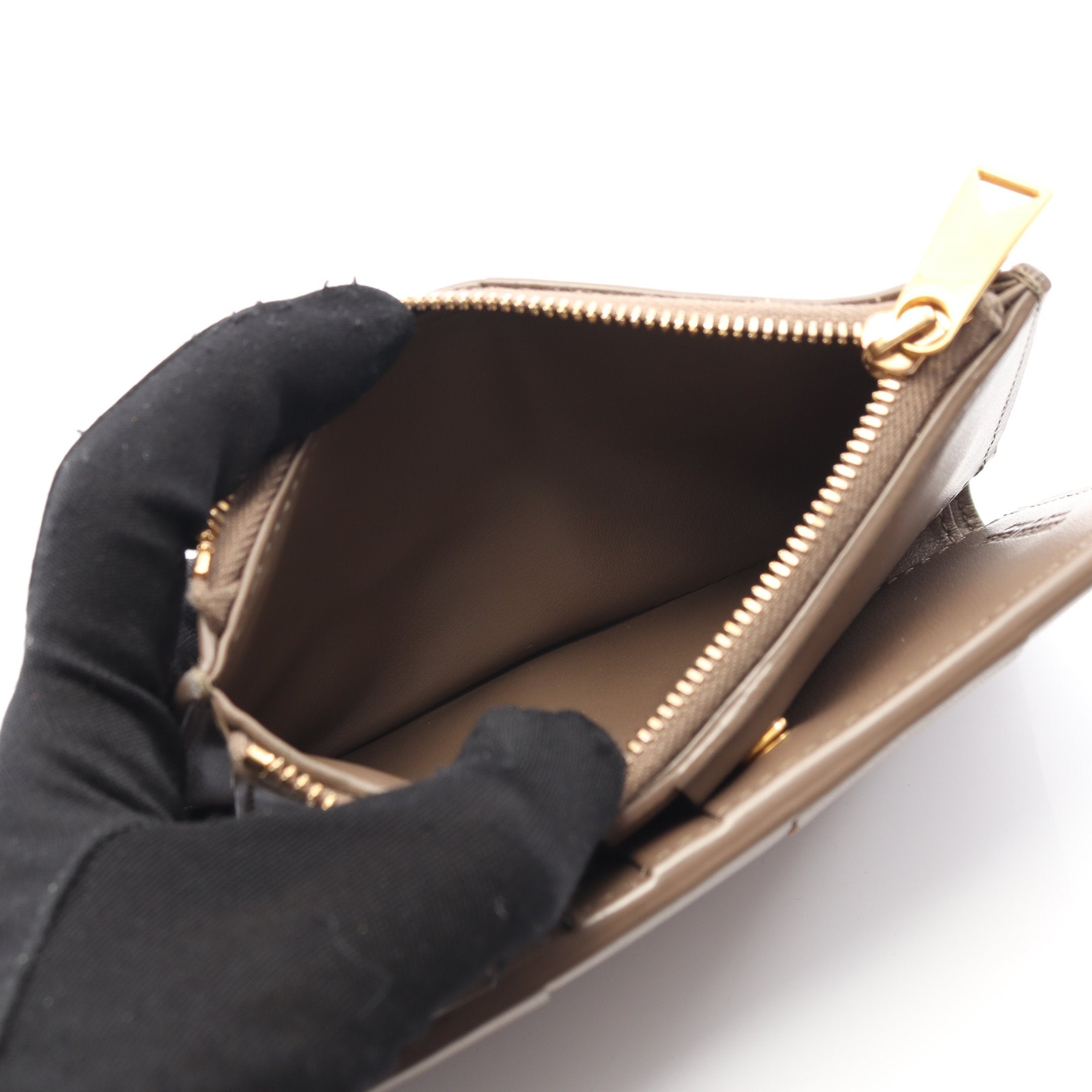 イントレチャート 二つ折り財布 レザー ブラウン ボッテガヴェネタ – RECLO