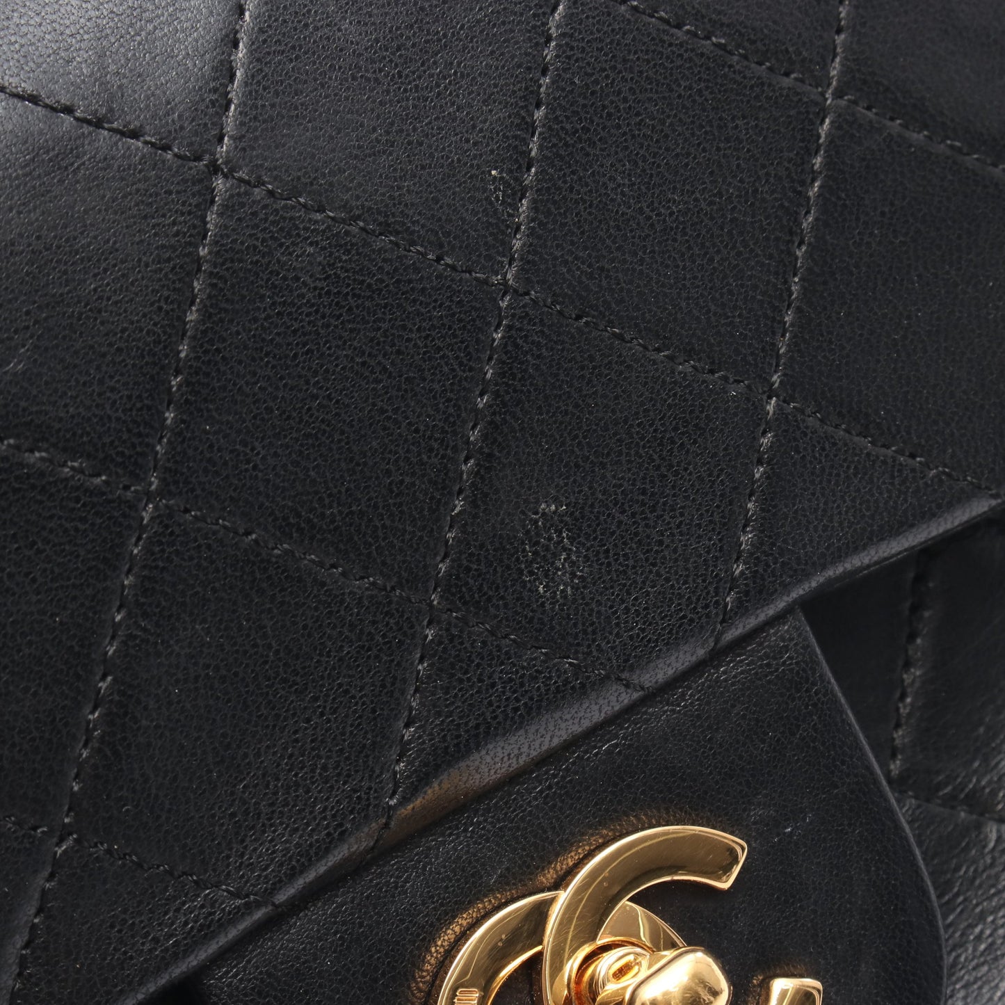 マトラッセ Wフラップ Wチェーンショルダーバッグ ラムスキン ブラック ゴールド金具 シャネル バッグ CHANEL