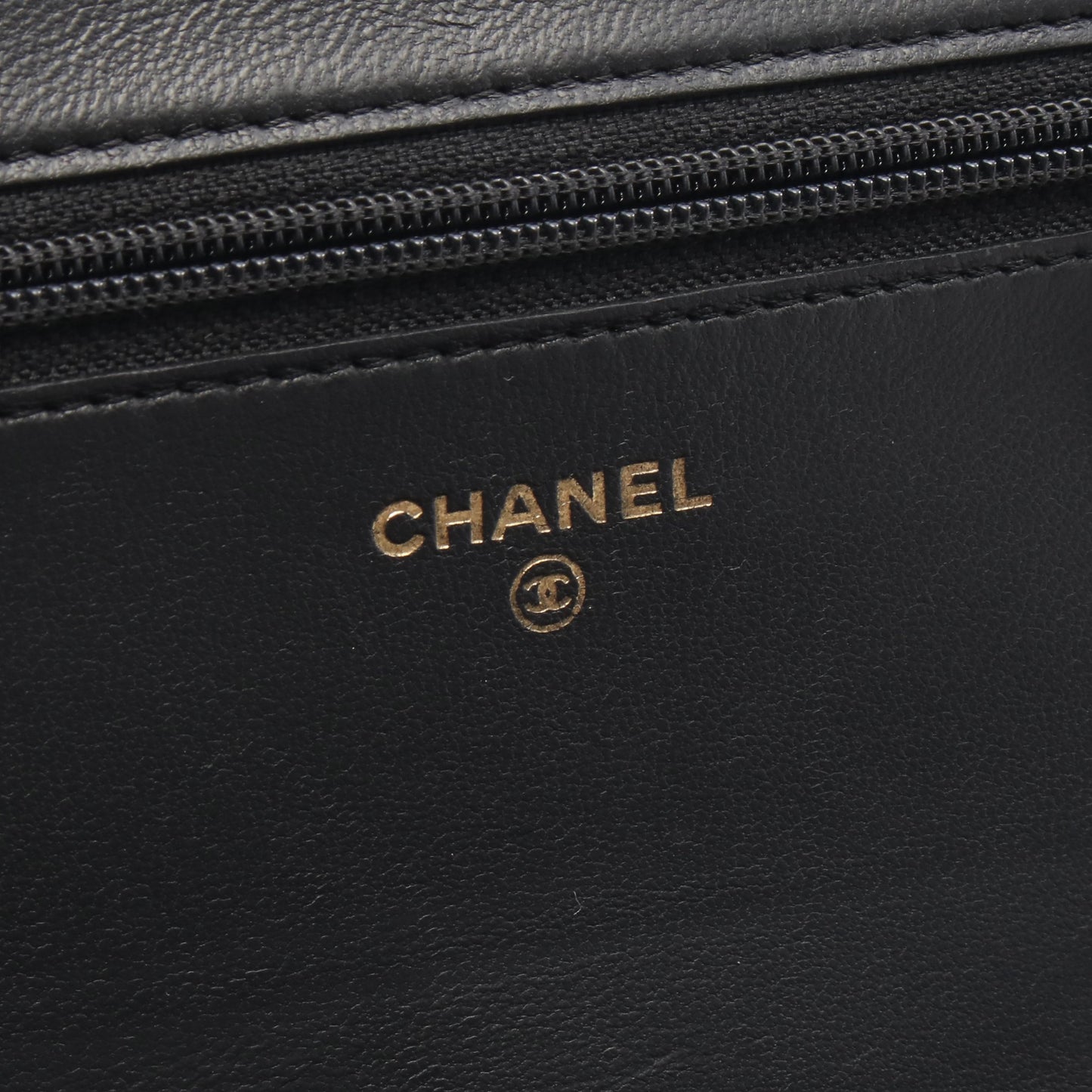 ボーイシャネル シェブロン Vステッチ チェーンウォレット ラムスキン ブラック ゴールド金具 シャネル バッグ CHANEL