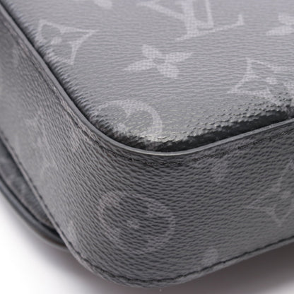 トリオ メッセンジャー モノグラム エクリプス ショルダーバッグ PVC レザー ブラック グレー ルイヴィトン バッグ LOUIS VUITTON