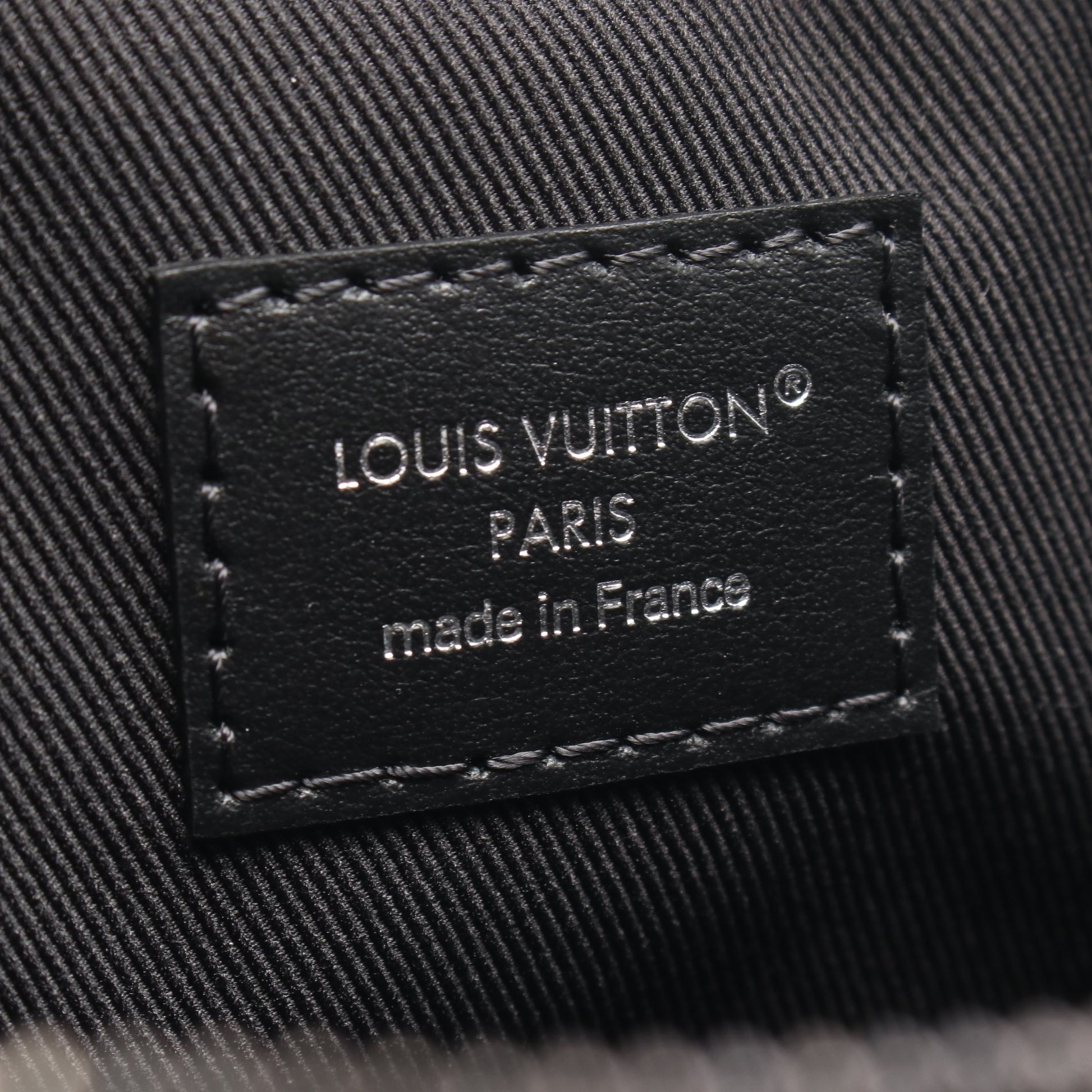 トリオ メッセンジャー モノグラム エクリプス ショルダーバッグ PVC レザー ブラック グレー ルイヴィトン バッグ LOUIS VUITTON