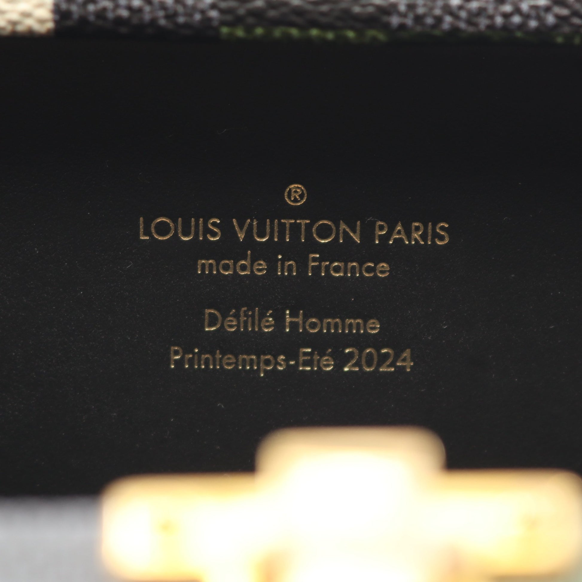 ネオ ウォレット トランク ダモフラージュ ショルダーバッグ PVC レザー カーキグリーン マルチカラー ルイヴィトン バッグ LOUIS VUITTON