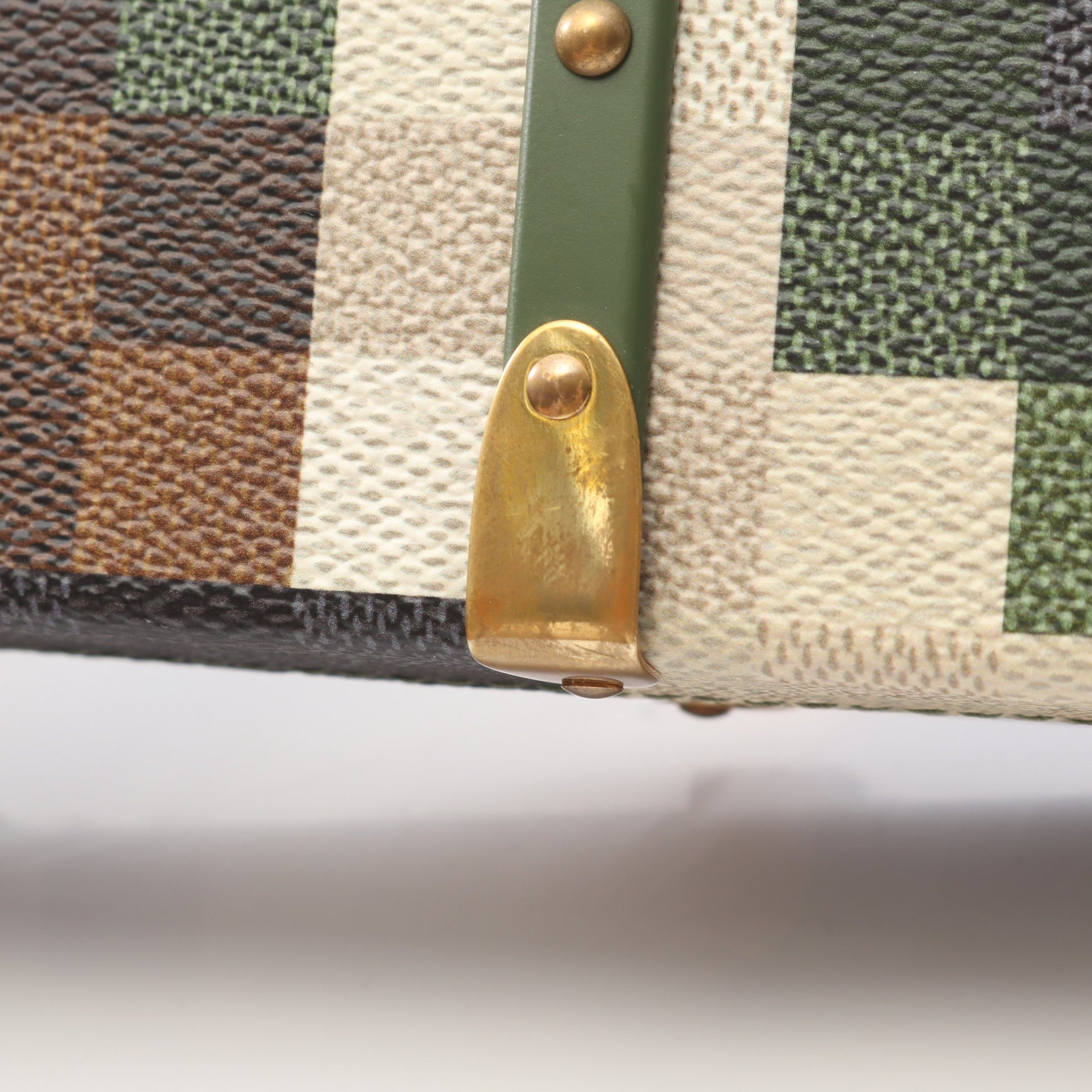 ネオ ウォレット トランク ダモフラージュ ショルダーバッグ PVC レザー カーキグリーン マルチカラー ルイヴィトン バッグ LOUIS VUITTON