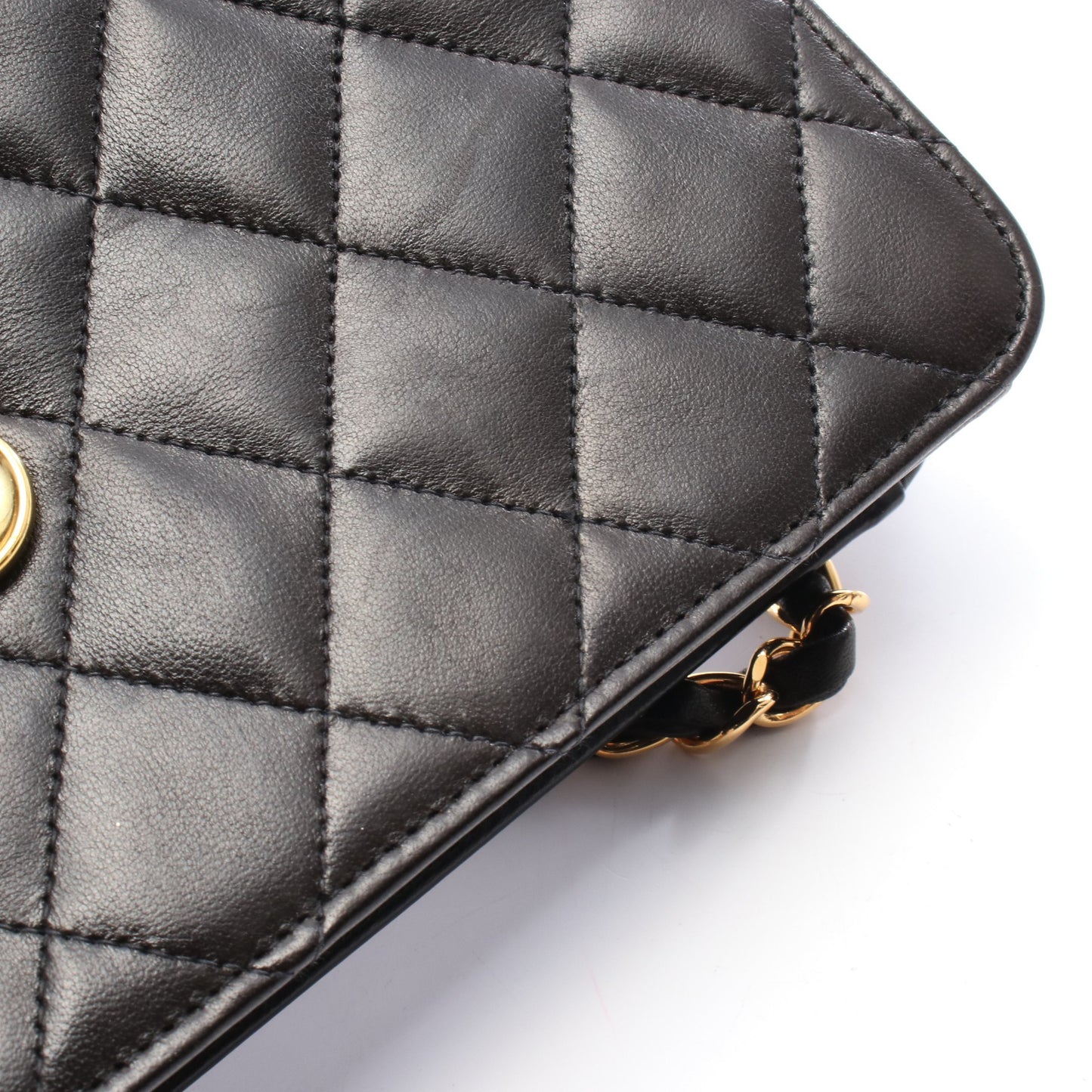 マトラッセ シングルフラップ チェーンショルダーバッグ ラムスキン ブラック ゴールド金具 シャネル バッグ CHANEL