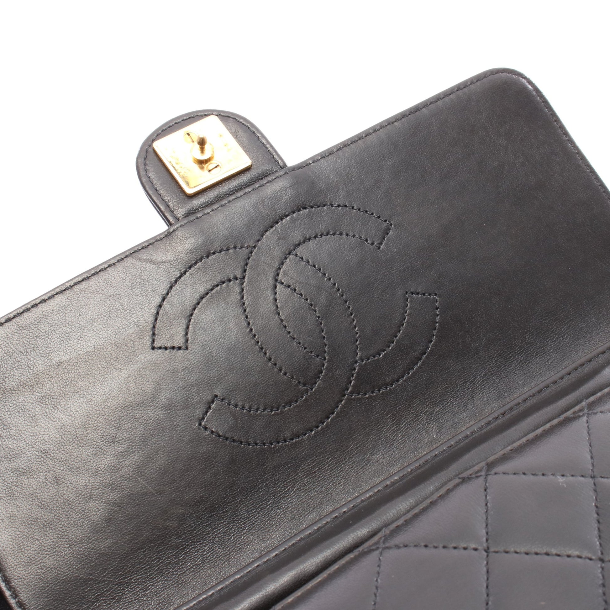マトラッセ シングルフラップ チェーンショルダーバッグ ラムスキン ブラック ゴールド金具 シャネル バッグ CHANEL