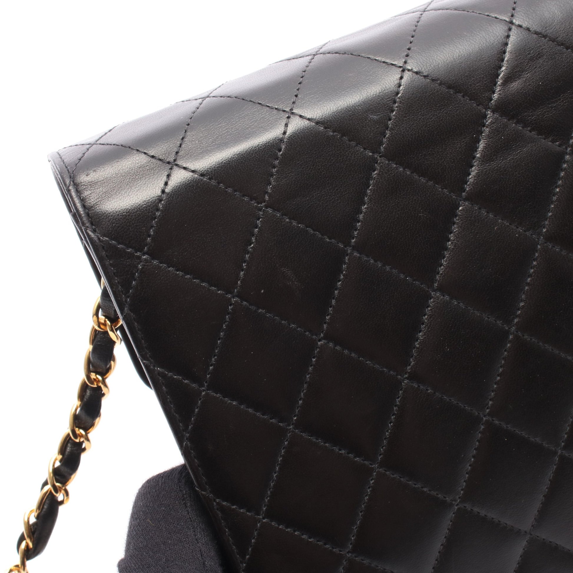 マトラッセ シングルフラップ チェーンショルダーバッグ ラムスキン ブラック ゴールド金具 シャネル バッグ CHANEL