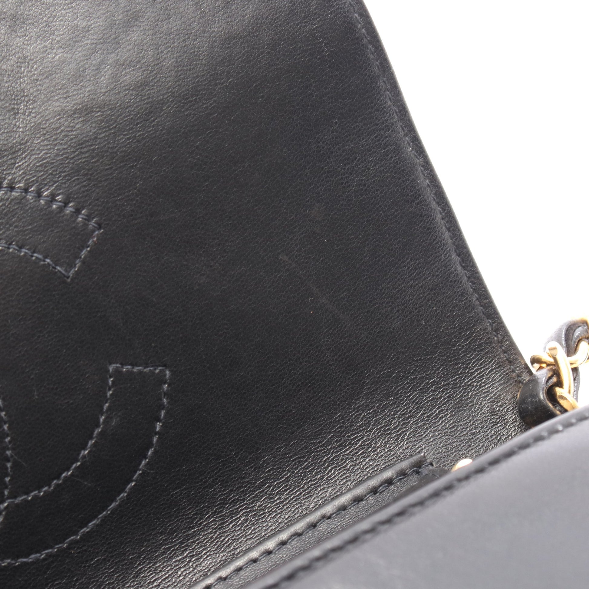 ミニマトラッセ フルフラップ チェーンショルダーバッグ ラムスキン ブラック ゴールド金具 シャネル バッグ CHANEL