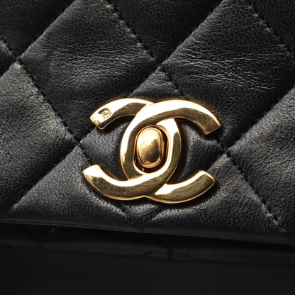 フルフラップ マトラッセ チェーンショルダーバッグ ラムスキン ブラック ゴールド金具 シャネル バッグ CHANEL