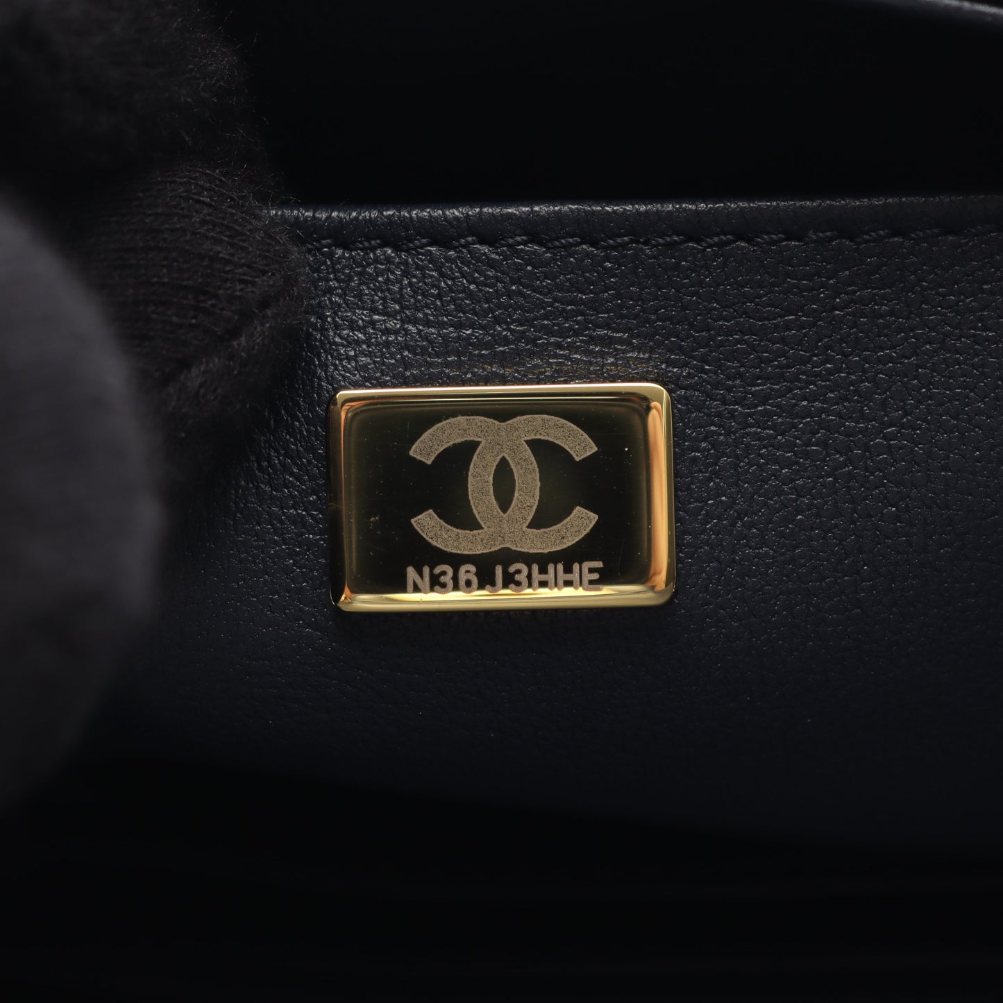 マトラッセ ハンドバッグ キャビアスキン ダークネイビー ゴールド金具 2WAY シャネル バッグ CHANEL