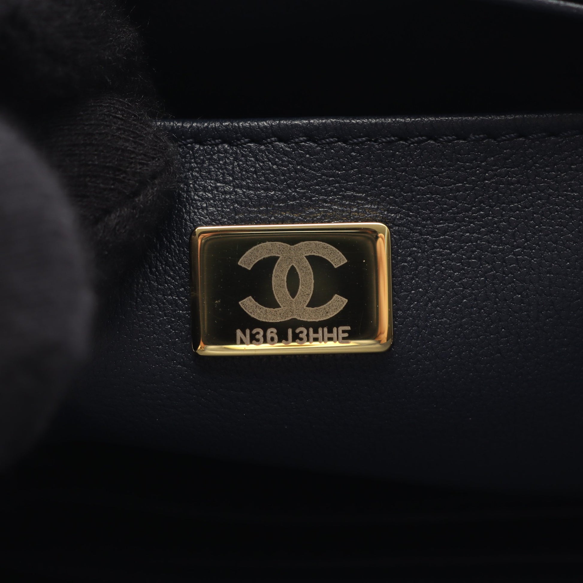 マトラッセ ハンドバッグ キャビアスキン ダークネイビー ゴールド金具 2WAY シャネル バッグ CHANEL