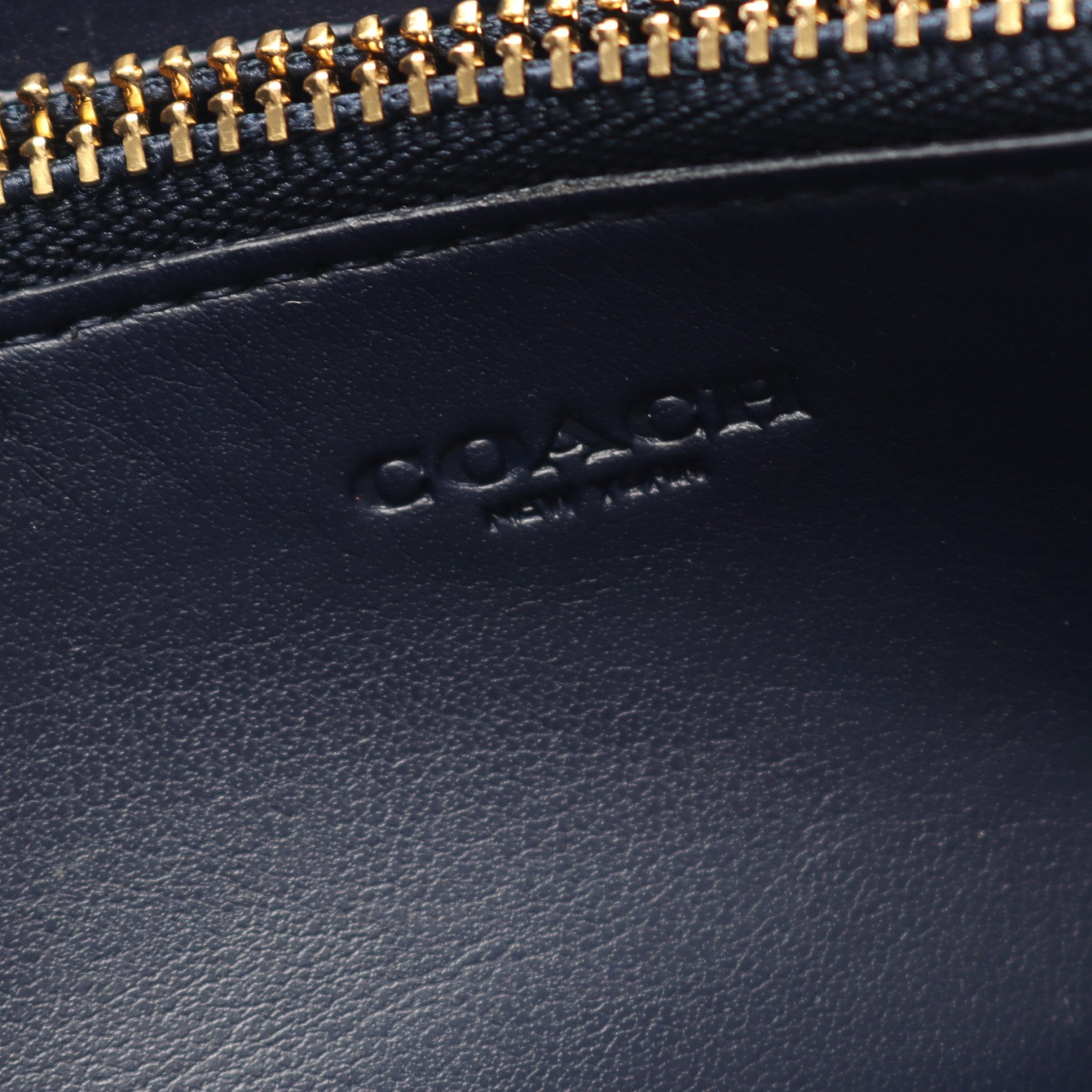 ラウンドファスナー長財布 レザー ネイビー コーチ – RECLO