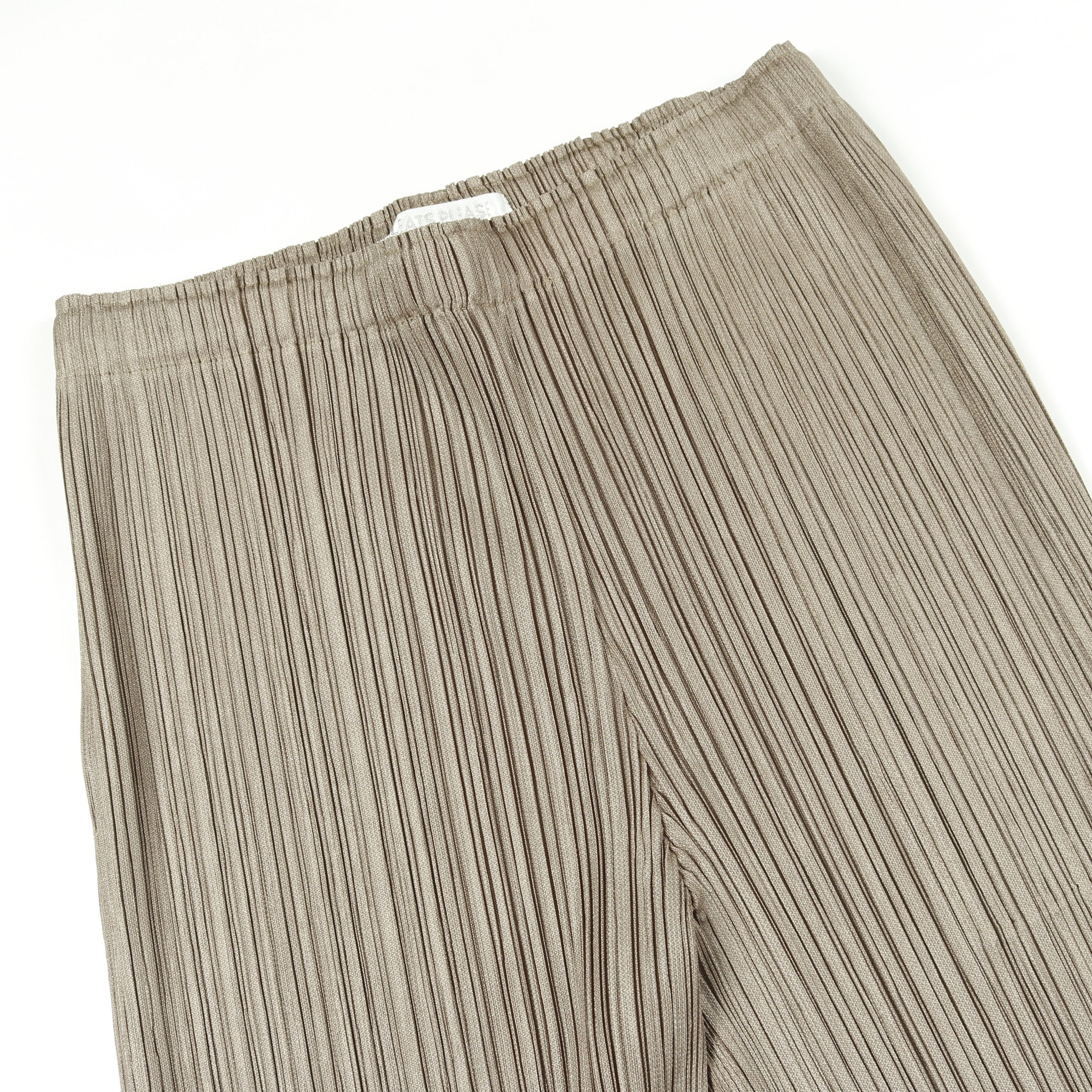 PLEATS PLEASEカーキ プリーツパンツ 極美品☆PLEATS PLEASE プリーツプリーズ イッセイミヤケ PP64-JF424