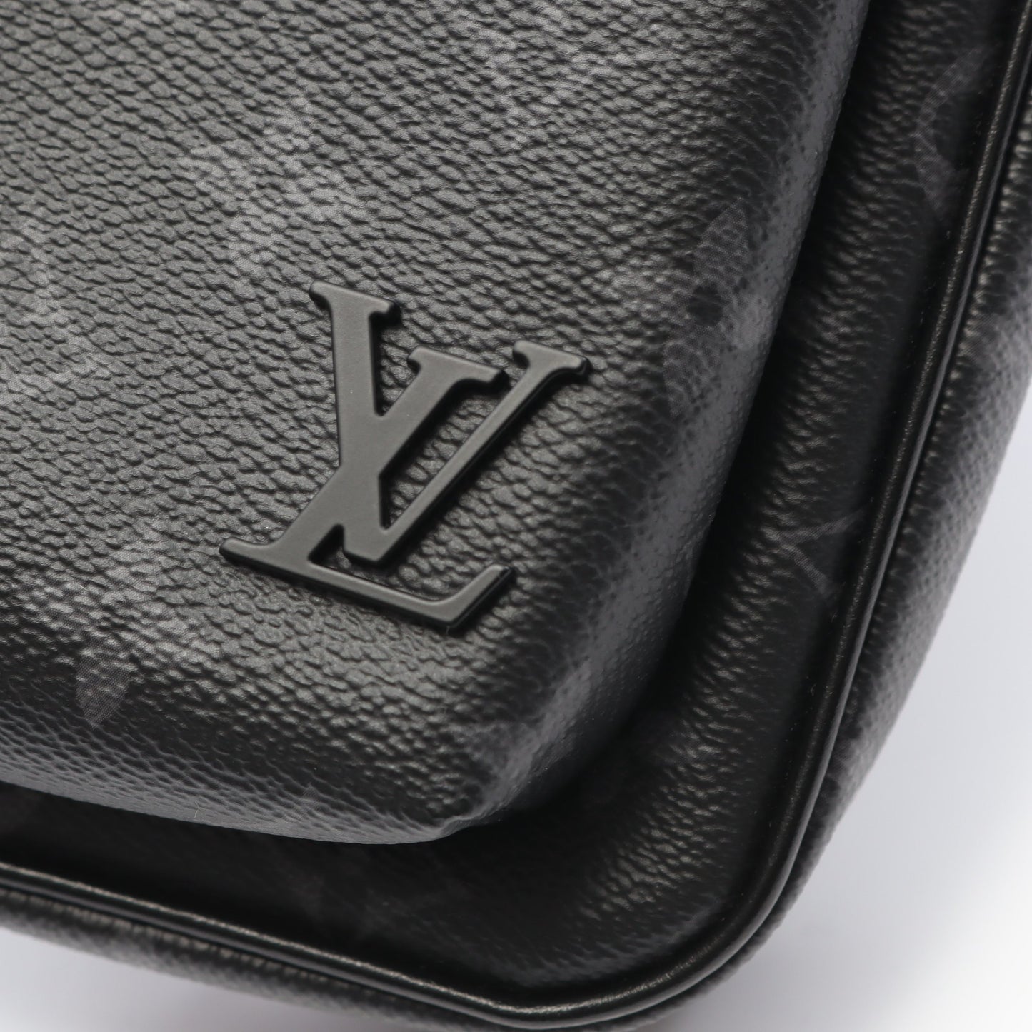 アヴェニュー スリングバッグ モノグラムエクリプス ボディバッグ PVC レザー ブラック ルイヴィトン バッグ LOUIS VUITTON