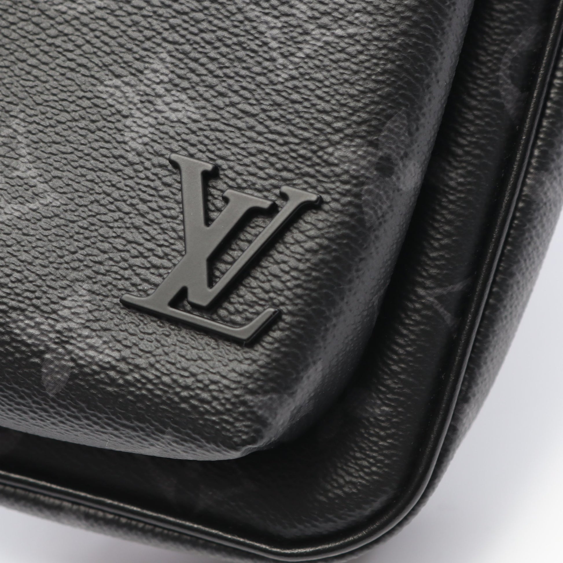 アヴェニュー スリングバッグ モノグラムエクリプス ボディバッグ PVC レザー ブラック ルイヴィトン バッグ LOUIS VUITTON