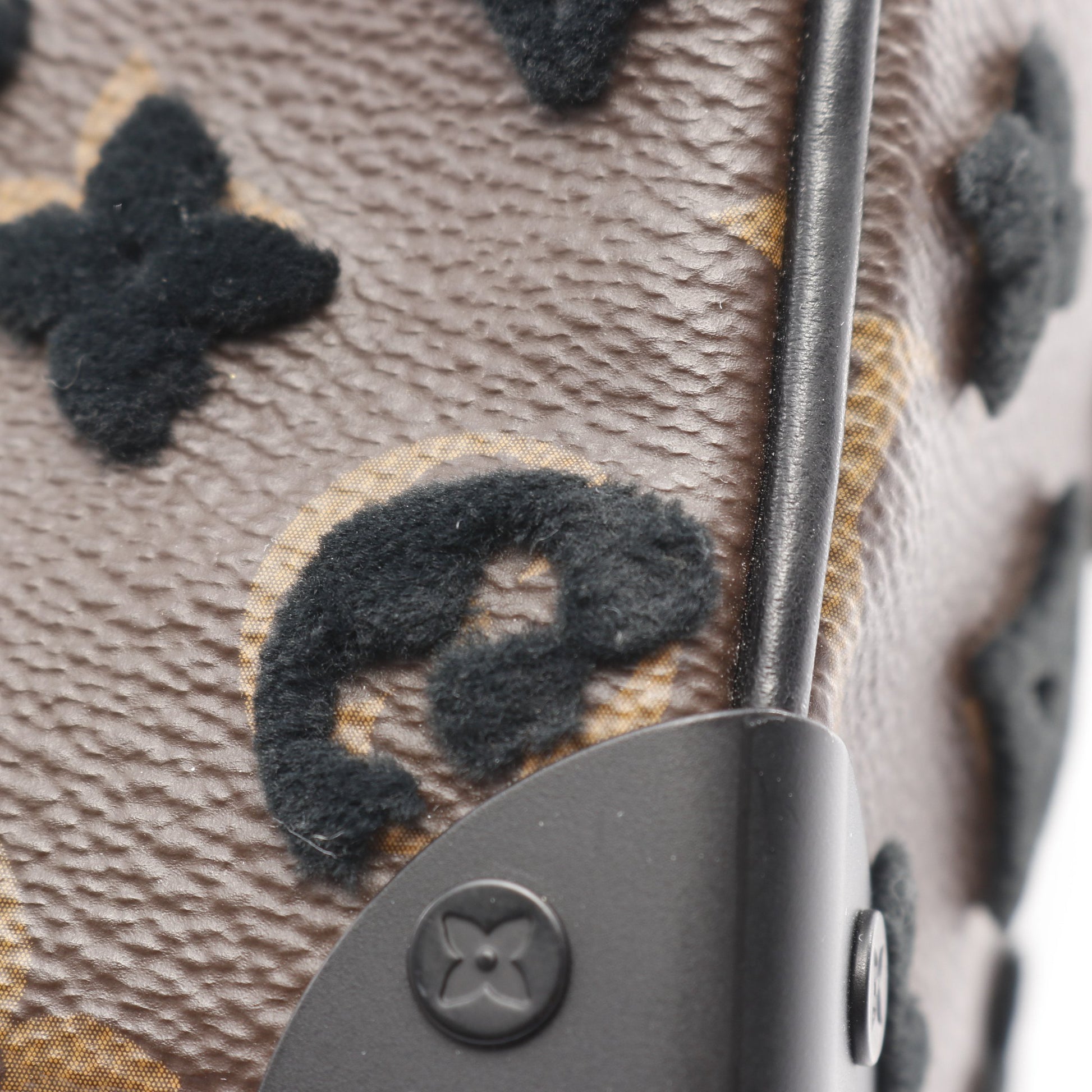 ミニ ソフトトランク モノグラム タフタージュ ショルダーバッグ PVC レザー ブラウン ブラック ルイヴィトン バッグ LOUIS VUITTON