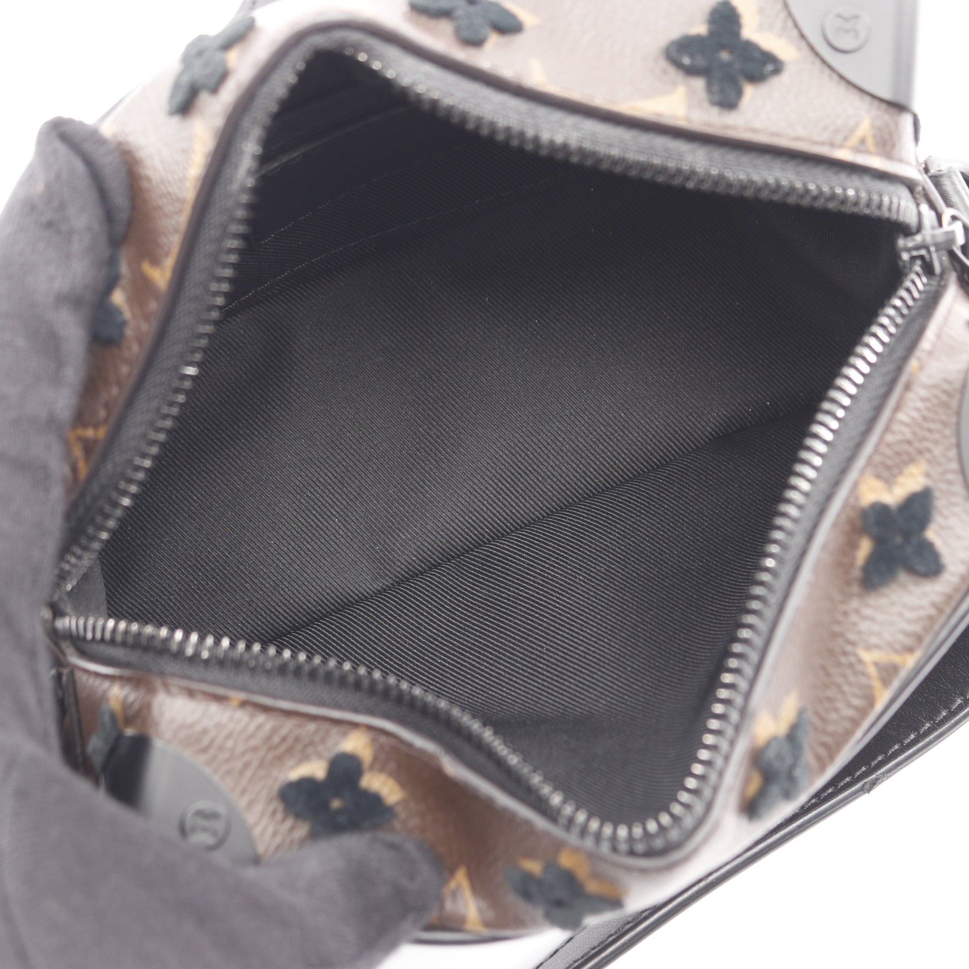 ミニ ソフトトランク モノグラム タフタージュ ショルダーバッグ PVC レザー ブラウン ブラック ルイヴィトン バッグ LOUIS VUITTON
