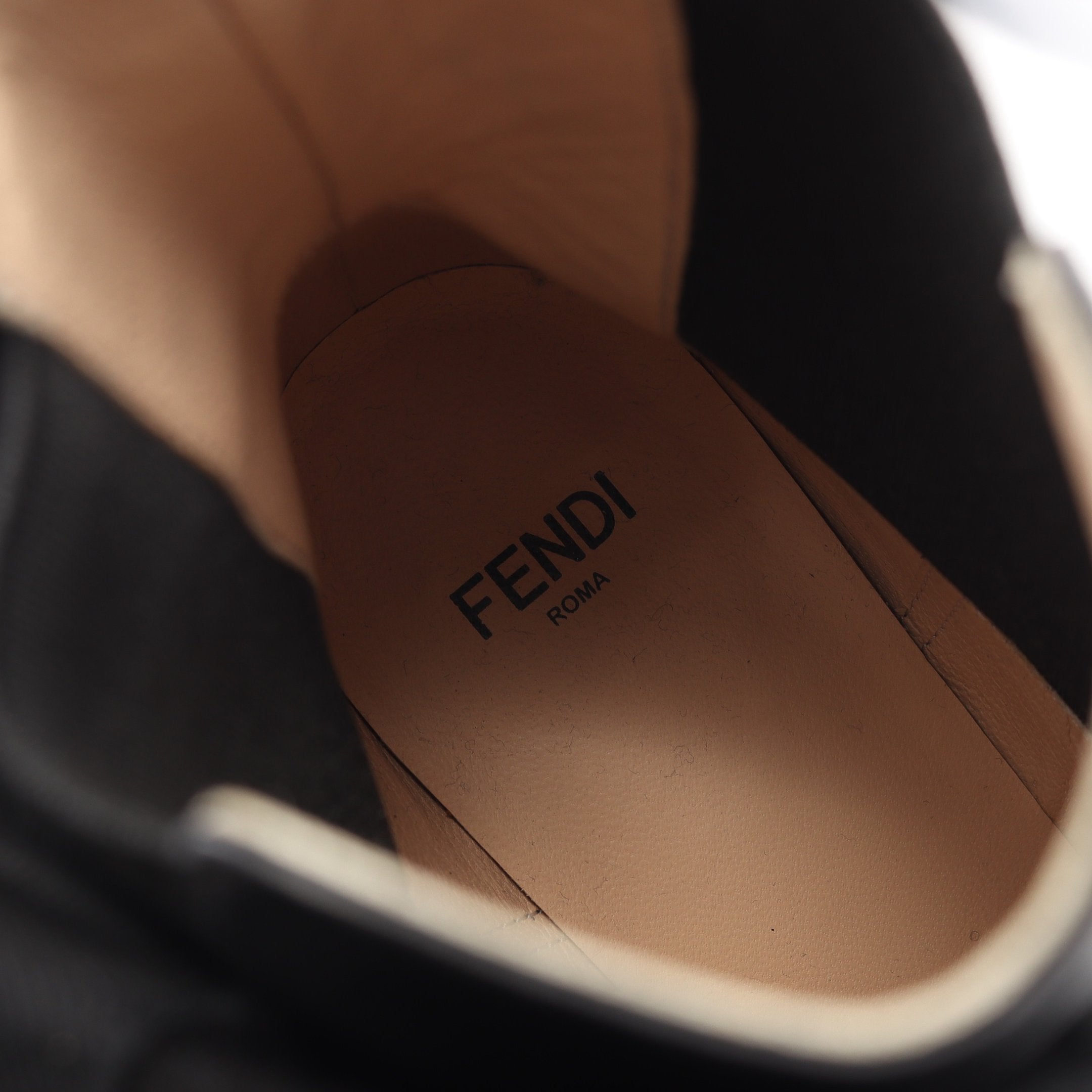 サイドゴアブーツ レザー ブラック フェンディ – RECLO