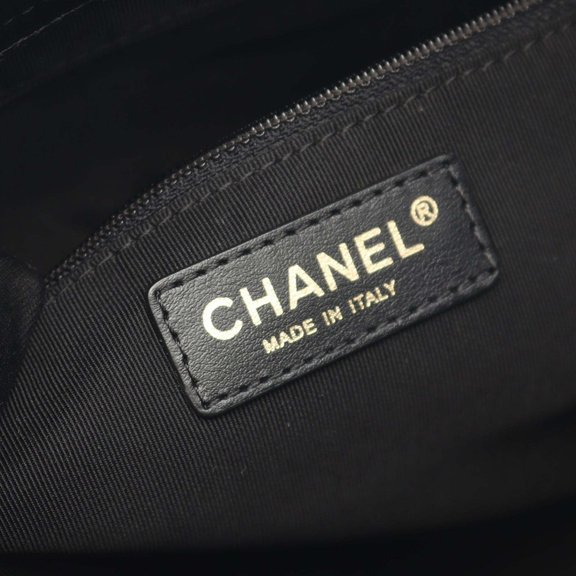 マトラッセ チェーンショルダーバッグ チェーントートバッグ キャビアスキン ブラック ゴールド金具 シャネル バッグ CHANEL