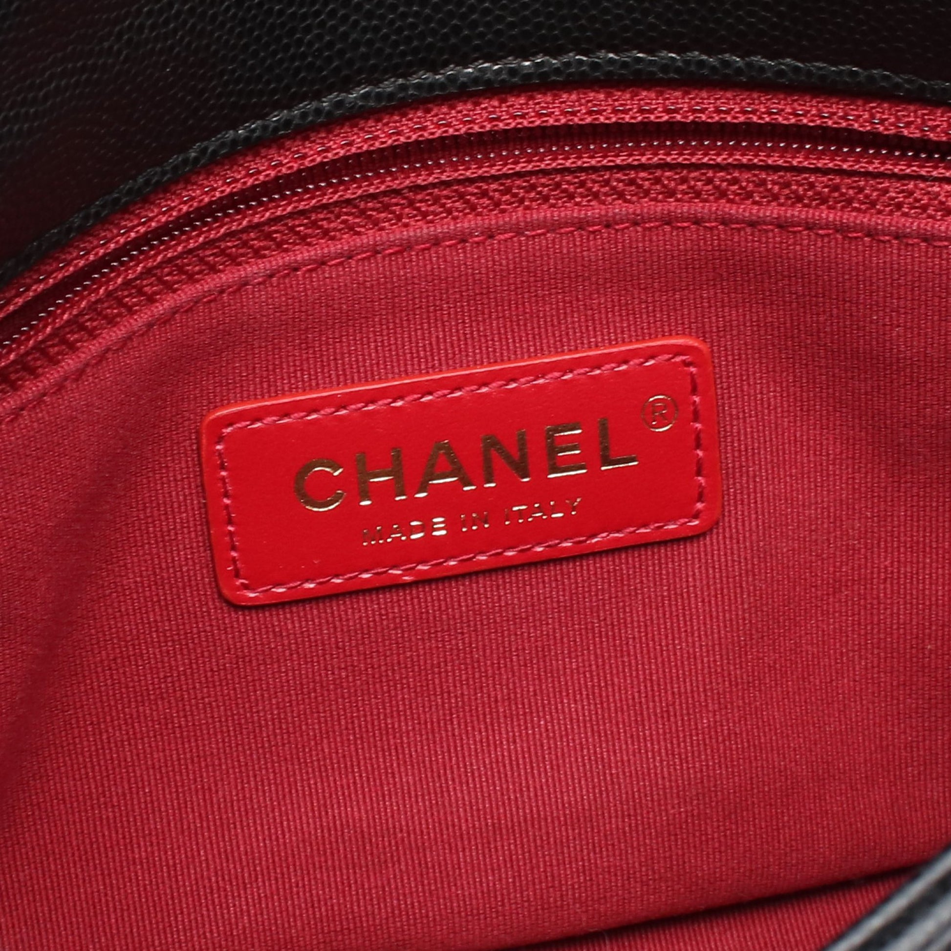 マトラッセ チェーンショルダーバッグ キャビアスキン ブラック ゴールド金具 シャネル バッグ CHANEL