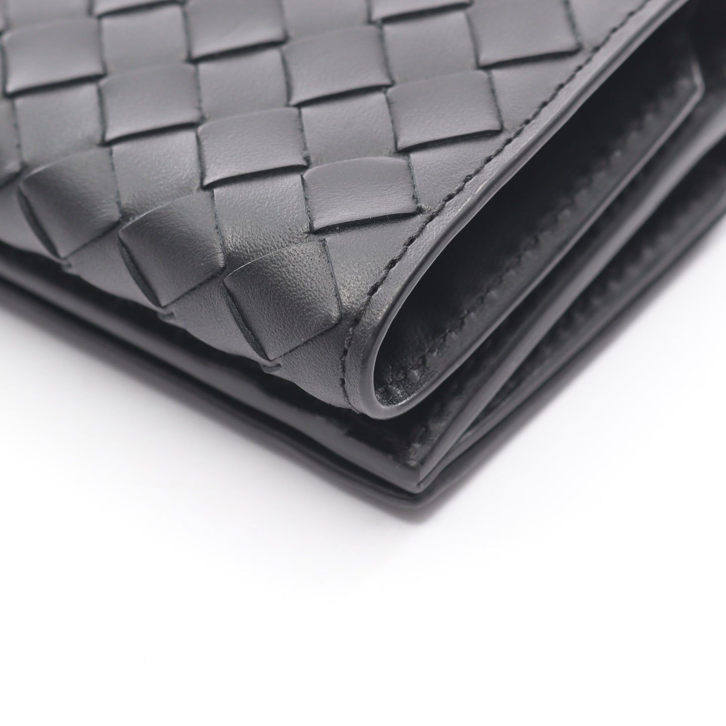 イントレチャート 三つ折り財布 レザー ブラック ボッテガヴェネタ 財布・小物 BOTTEGA VENETA