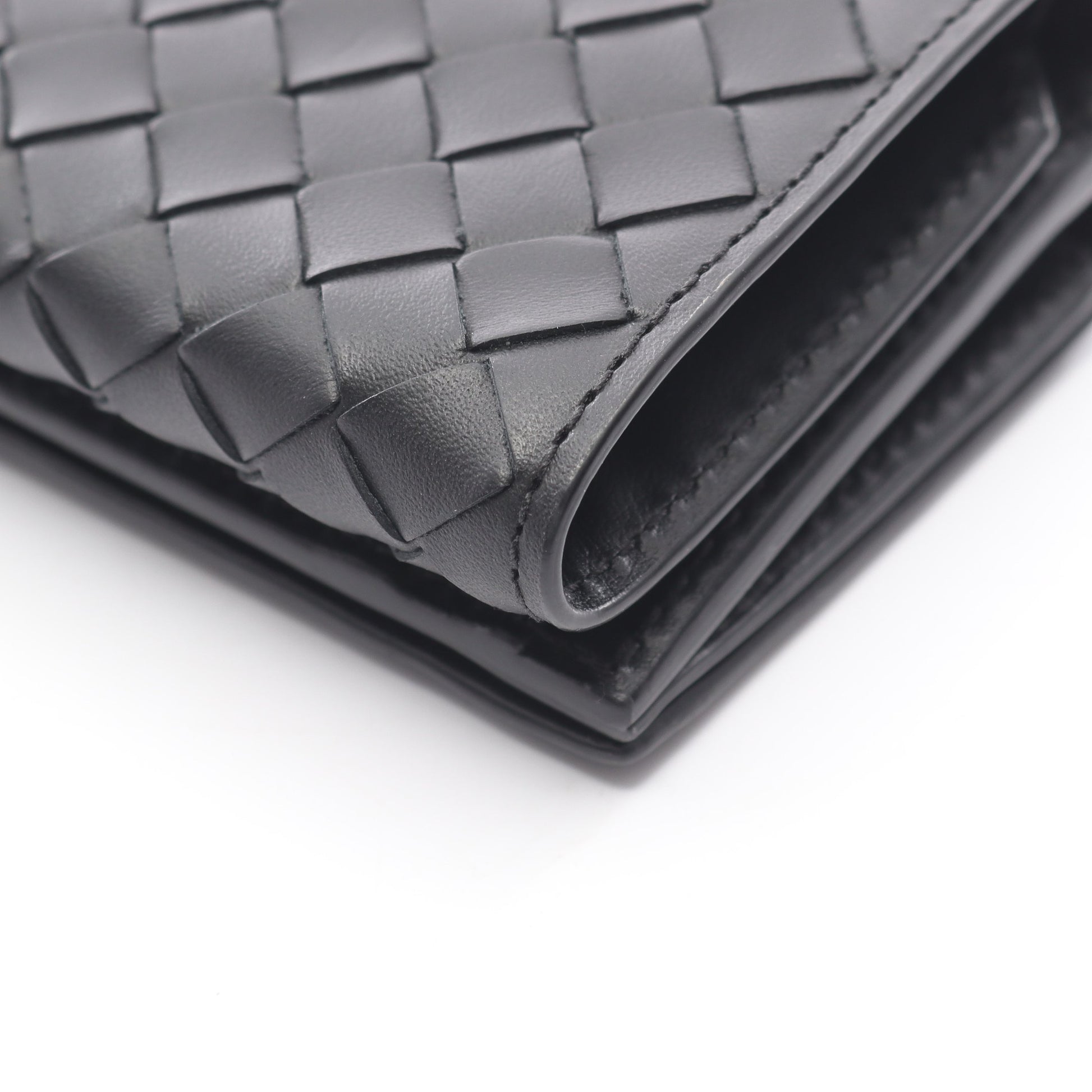 イントレチャート 三つ折り財布 レザー ブラック ボッテガヴェネタ 財布・小物 BOTTEGA VENETA