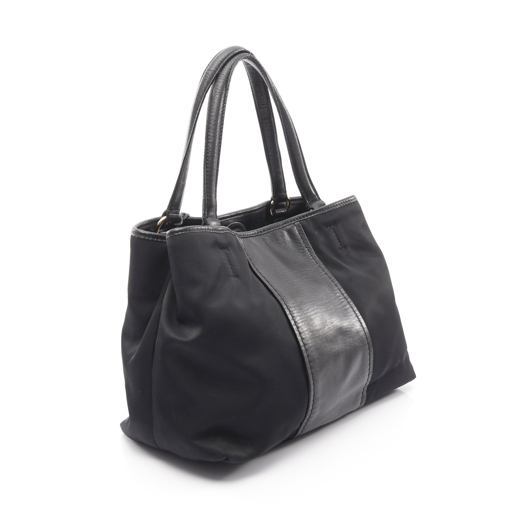 q03【美品】サルヴァトーレフェラガモ　ヴァラリボン　バケツ型 黒レザー ハンド q03【美品】サルヴァトーレフェラガモ ヴァラリボン バケツ型 黒レザー