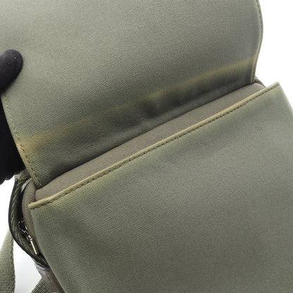 MILITARY MESSENGER SIGNAT ミリタリー メッセンジャーバッグ XS ショルダーバッグ キャンバス レザー カーキグリーン ロエベ バッグ LOEWE
