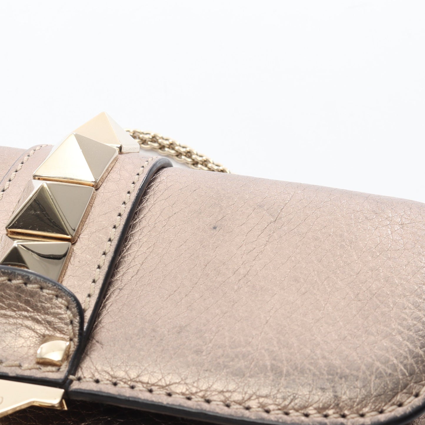 ロックスタッズ チェーンショルダーバッグ レザー ゴールド ヴァレンティノ バッグ VALENTINO
