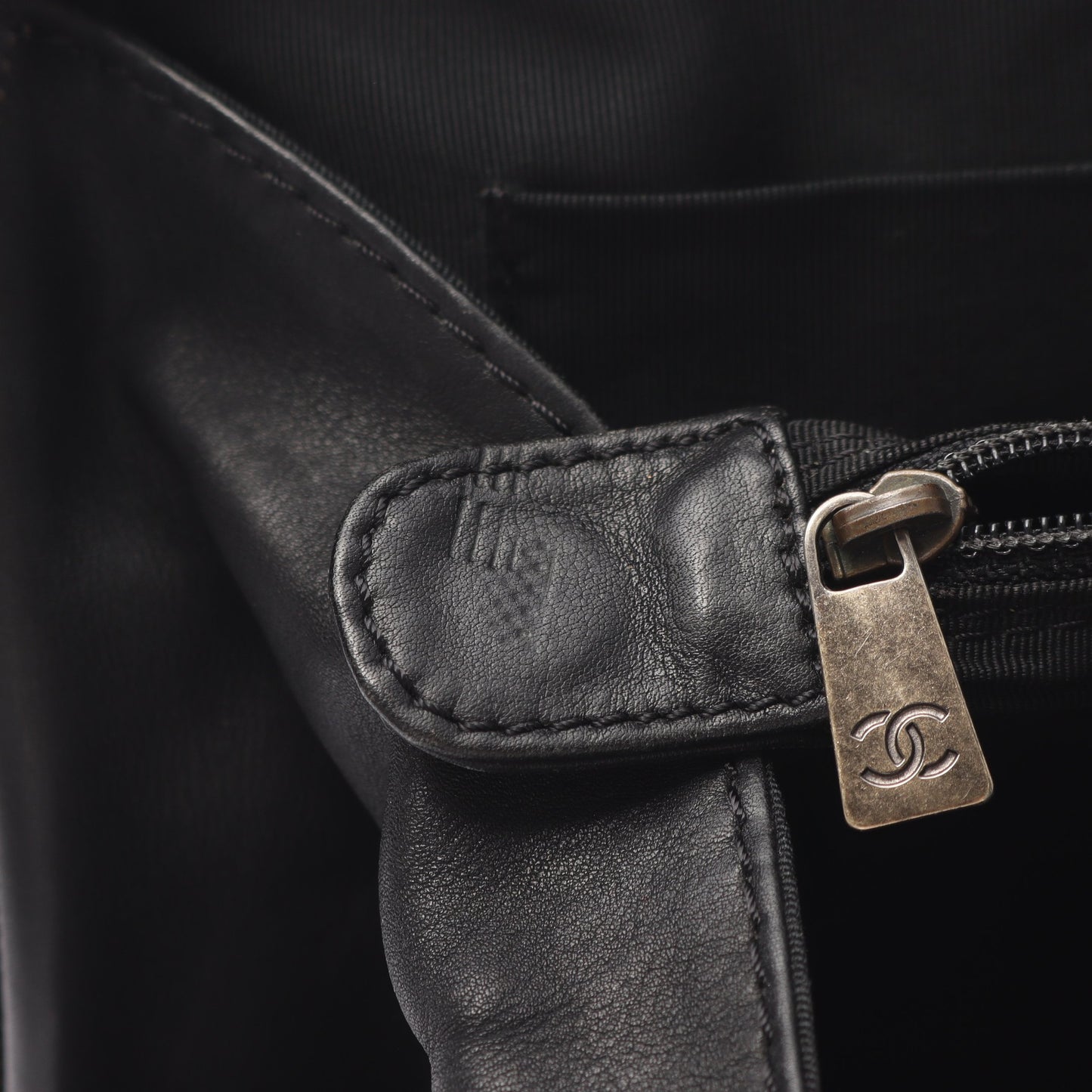 ワイルドステッチ ハンドバッグ レザー ブラック ゴールド金具 シャネル バッグ CHANEL