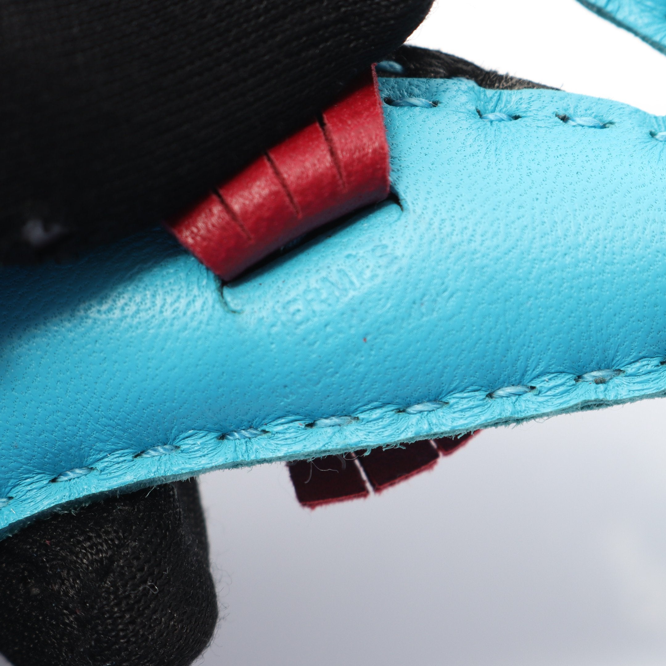 エルメス　タツノオトシゴ型チャーム 青と赤 エルメス イポ タツノオトシゴ バッグチャーム B刻印 - ブランド品専門