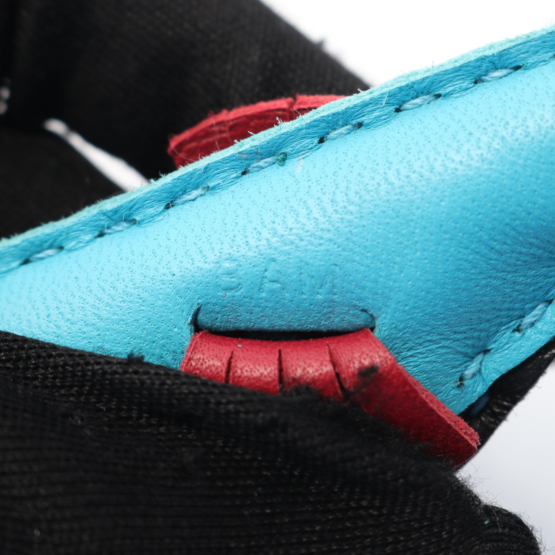 イポ タツノオトシゴ ブルーアズテック ルビー バッグチャーム