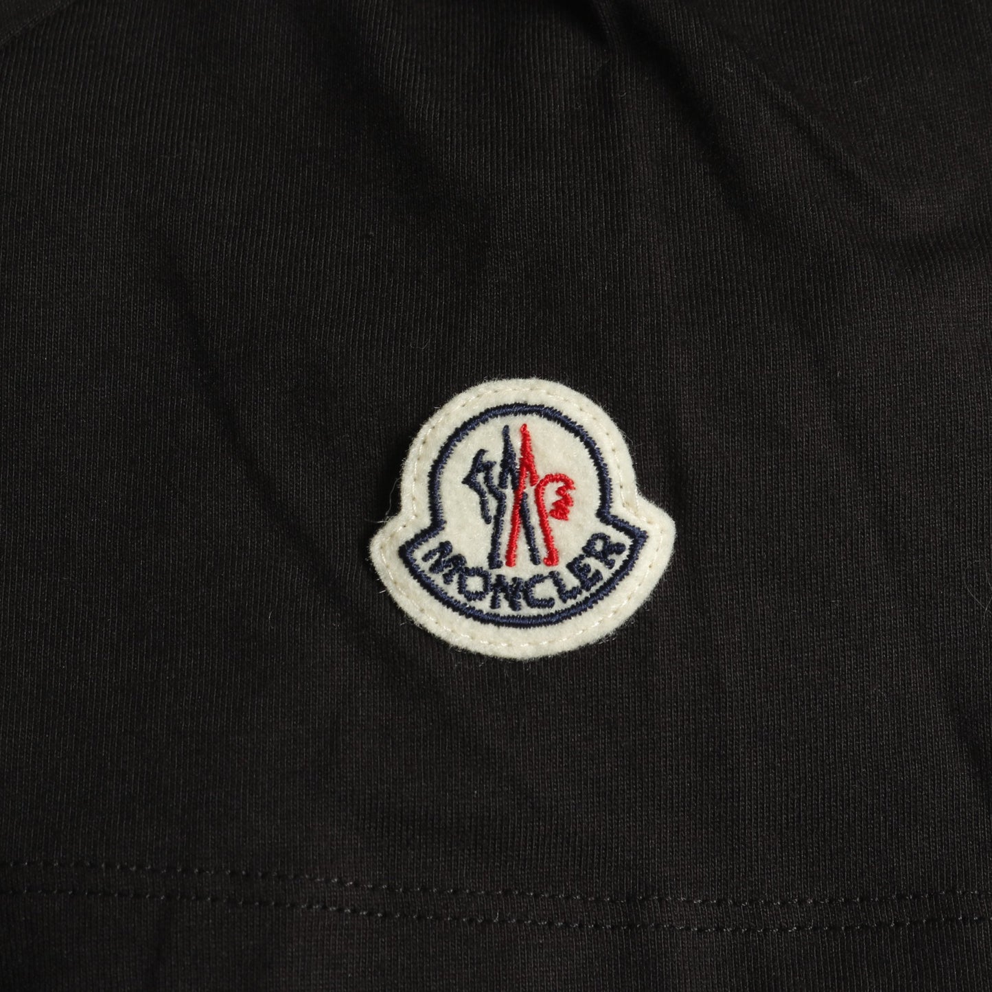 Tシャツ クルーネック 半袖 ロゴ刺繍 ビーズ コットン ブラック モンクレール トップス MONCLER