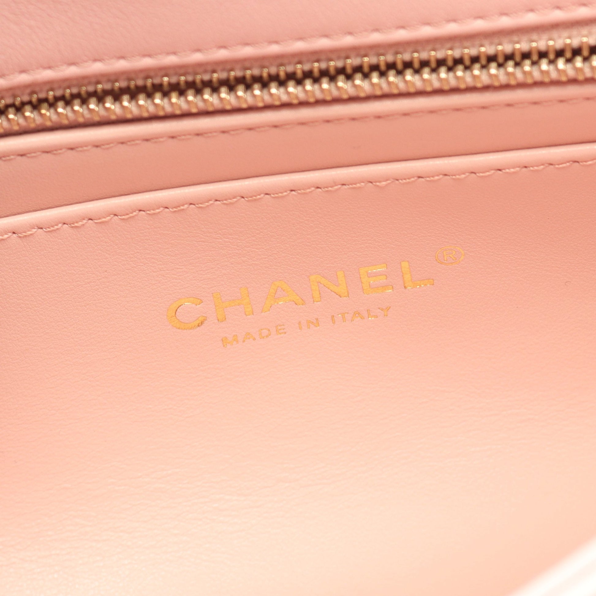 マトラッセ Wチェーンショルダーバッグ ラムスキン ピンク ゴールド金具 シャネル バッグ CHANEL
