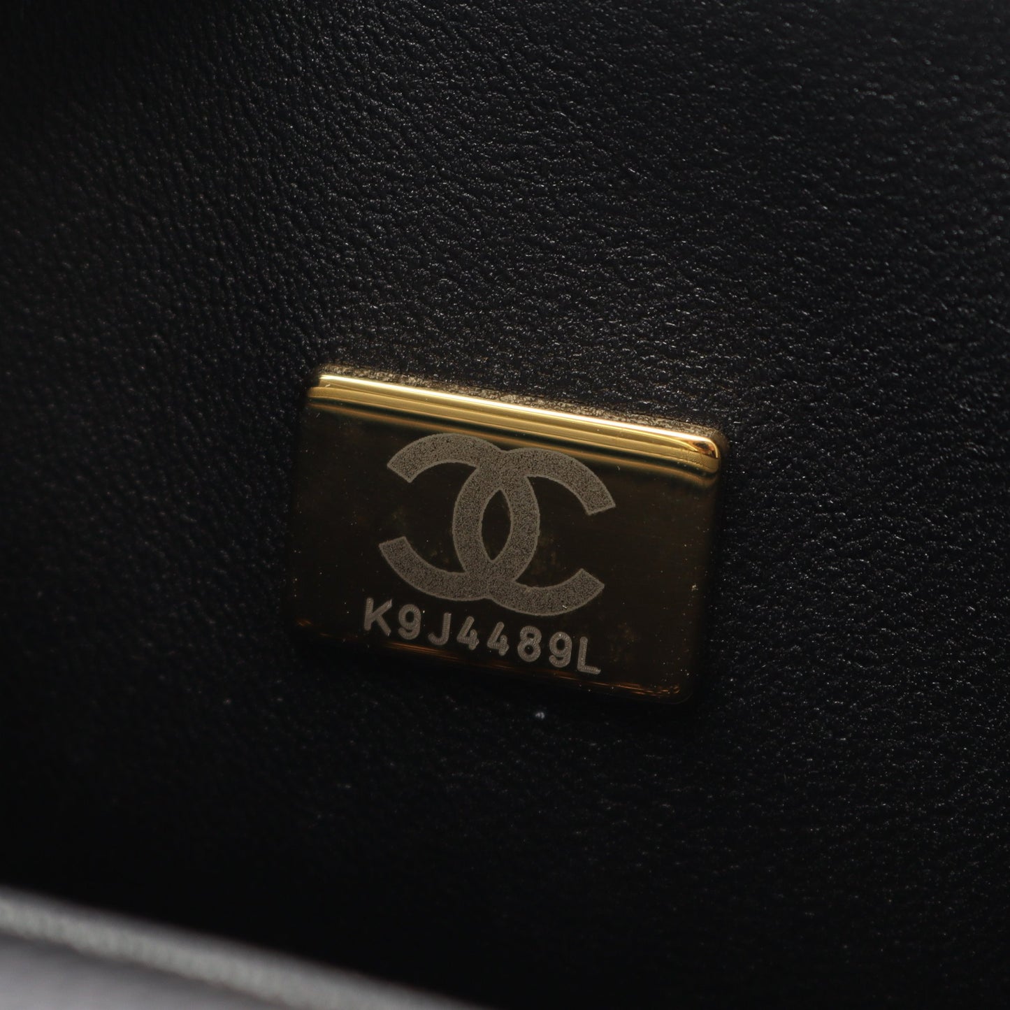 ボーイシャネル スモール チェーンショルダーバッグ キャビアスキン ブラック ゴールド金具 シャネル バッグ CHANEL