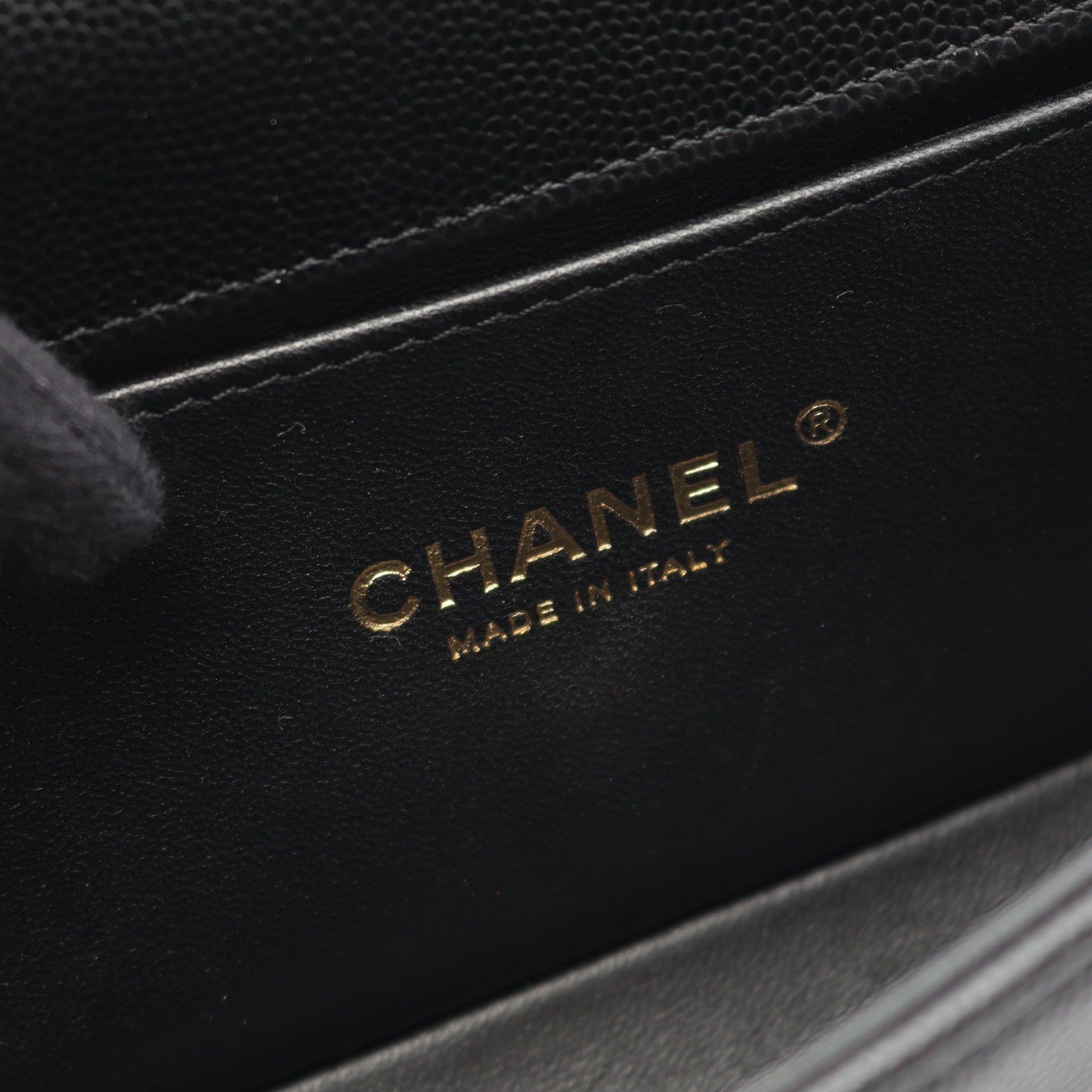 ボーイシャネル スモール チェーンショルダーバッグ キャビアスキン ブラック ゴールド金具 シャネル バッグ CHANEL