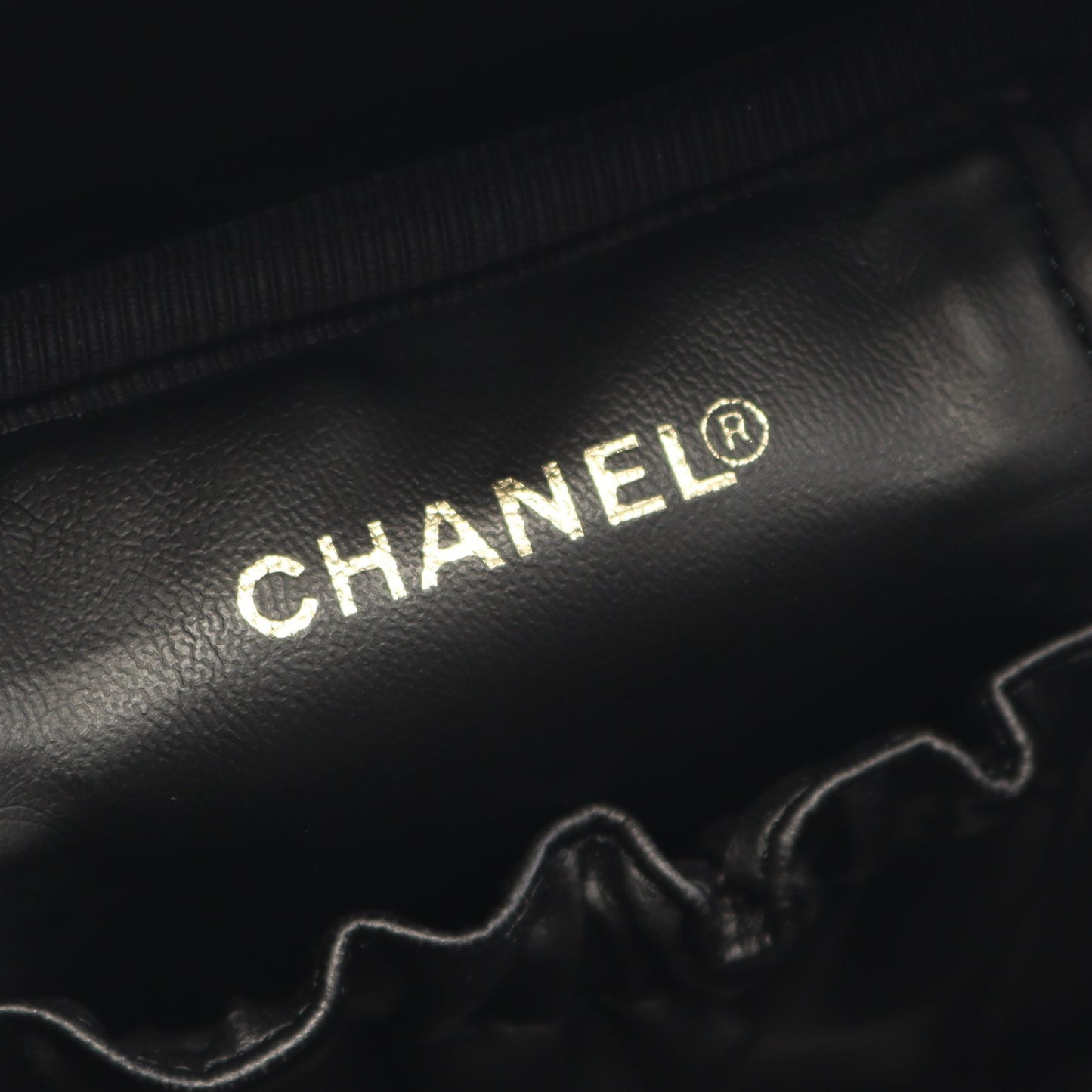 ココマーク ハンドバッグ バニティバッグ キャビアスキン ブラック ゴールド金具 シャネル バッグ CHANEL