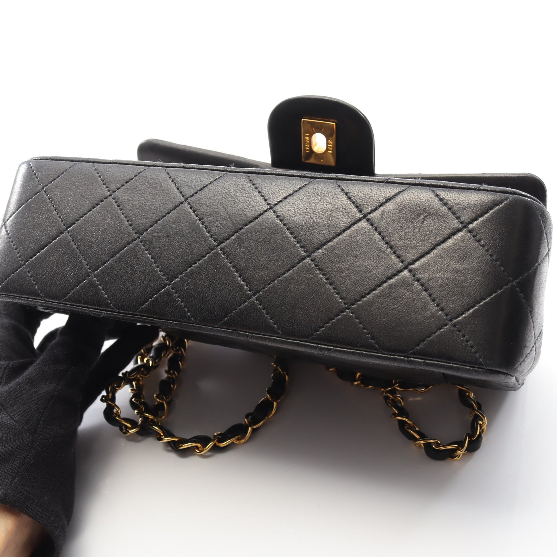 マトラッセ Wフラップ Wチェーンショルダーバッグ ラムスキン ブラック ゴールド金具 シャネル バッグ CHANEL