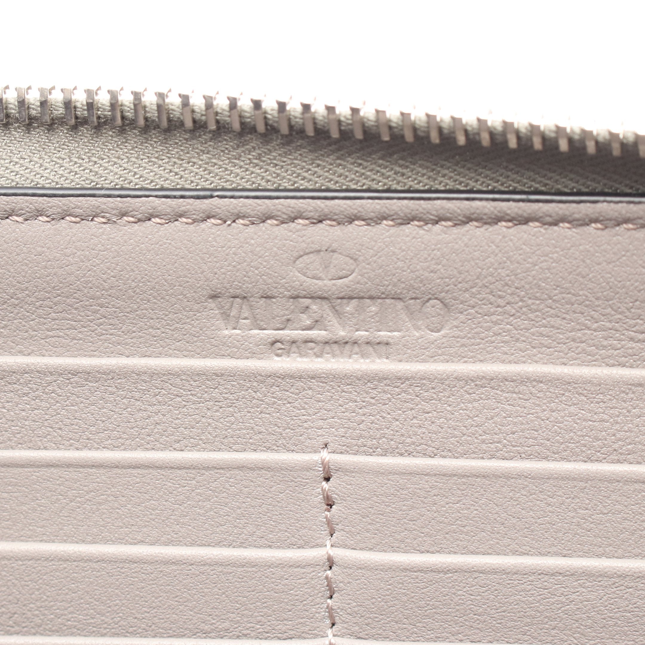 Vロゴ シグネチャー ラウンドファスナー長財布 レザー グレー