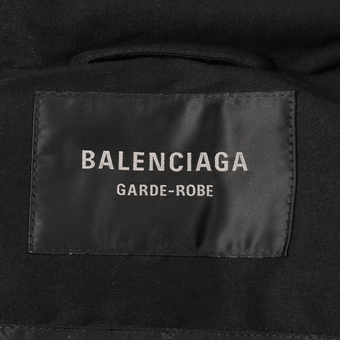 BOXY PUFFER ボクシーパファー ジャケット ナイロン ブラック 中綿 ダメージ加工 バレンシアガ アウター BALENCIAGA