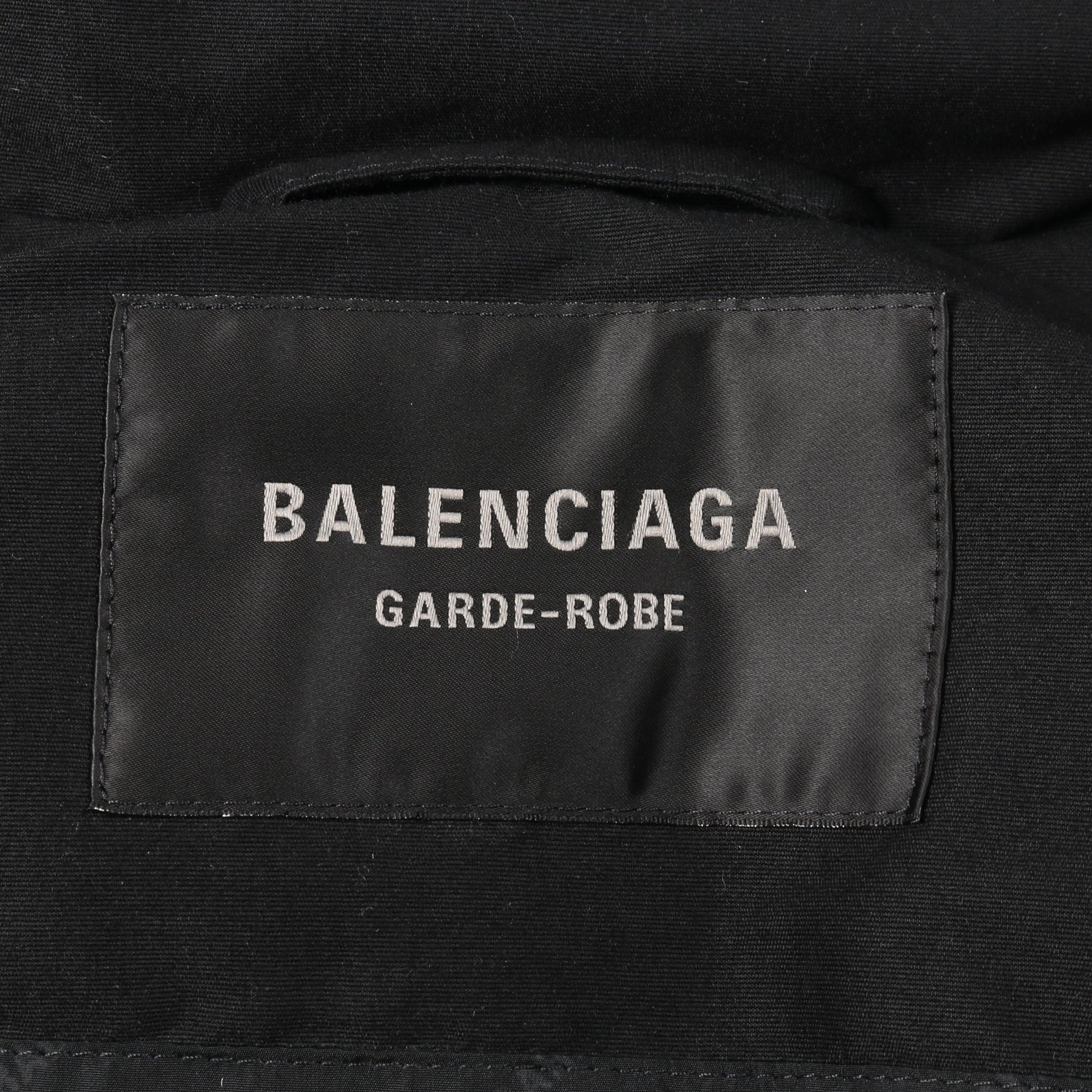 BOXY PUFFER ボクシーパファー ジャケット ナイロン ブラック 中綿 ダメージ加工 バレンシアガ アウター BALENCIAGA