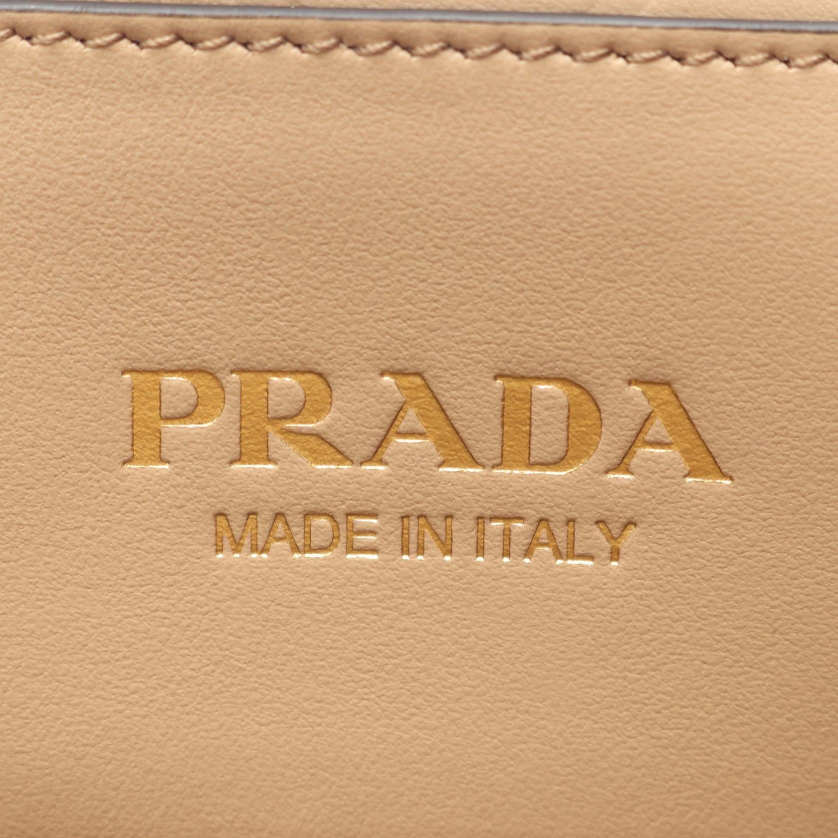 シンボル トップステッチ SOFT CALF ハンドバッグ トートバッグ レザー ベージュ プラダ バッグ PRADA