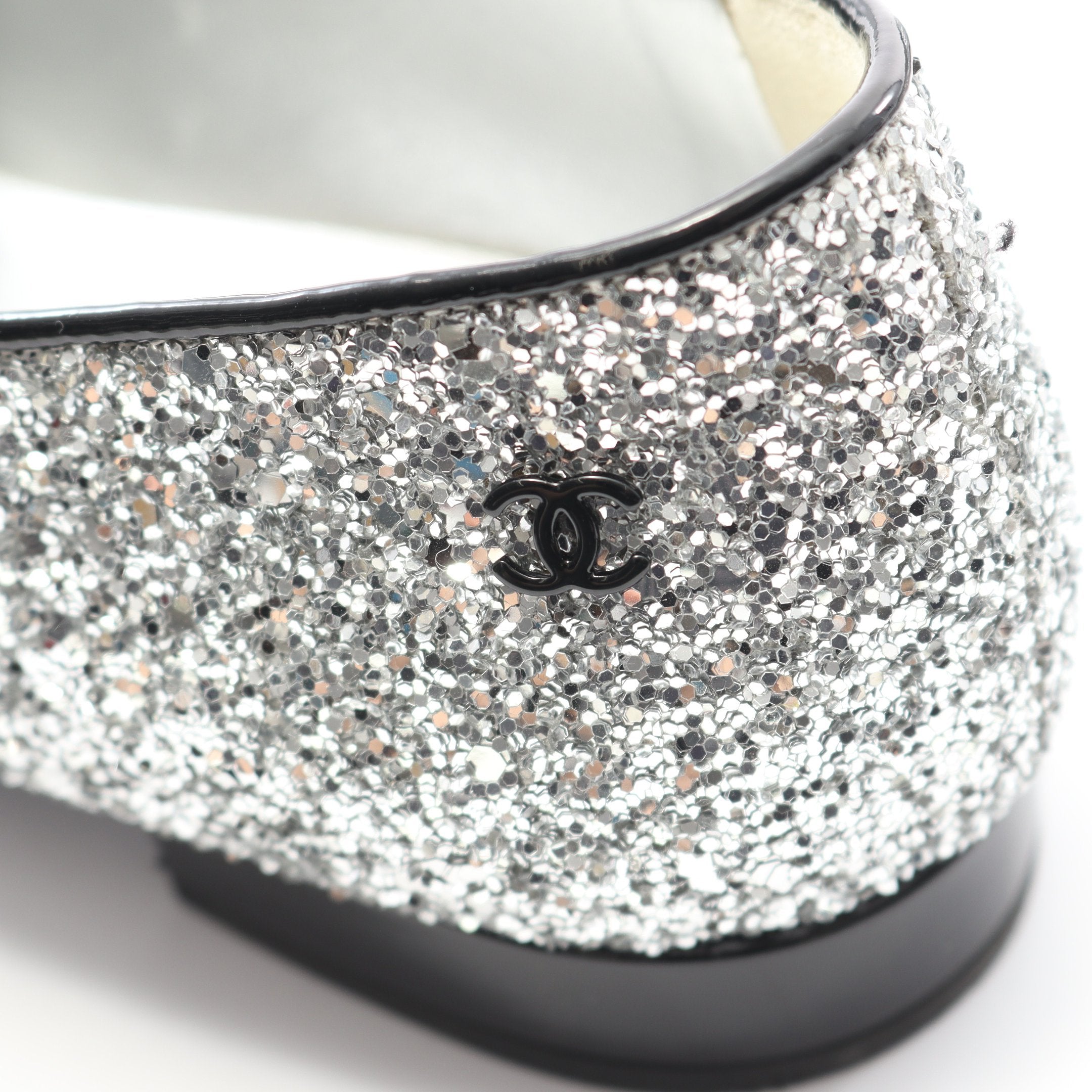 ✨CHANEL シャネル✨ エナメルパンプス✨ COCOマーク✨エナメル✨ ココマーク パンプス グリッター エナメルレザー シルバー