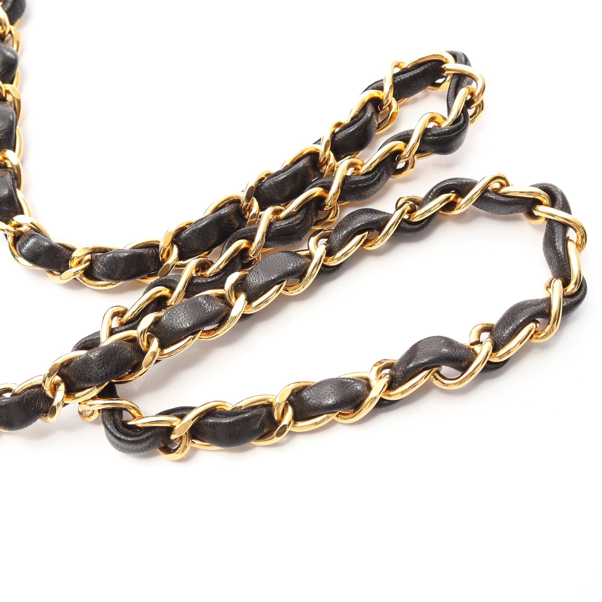 マトラッセ チェーンショルダーバッグ ラムスキン ブラック ゴールド金具 プッシュロック シャネル バッグ CHANEL