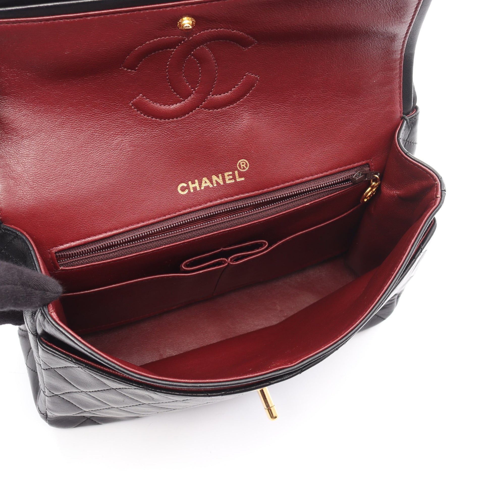 マトラッセ ダブルフラップ Wチェーンショルダーバッグ ラムスキン ブラック ゴールド金具 シャネル バッグ CHANEL