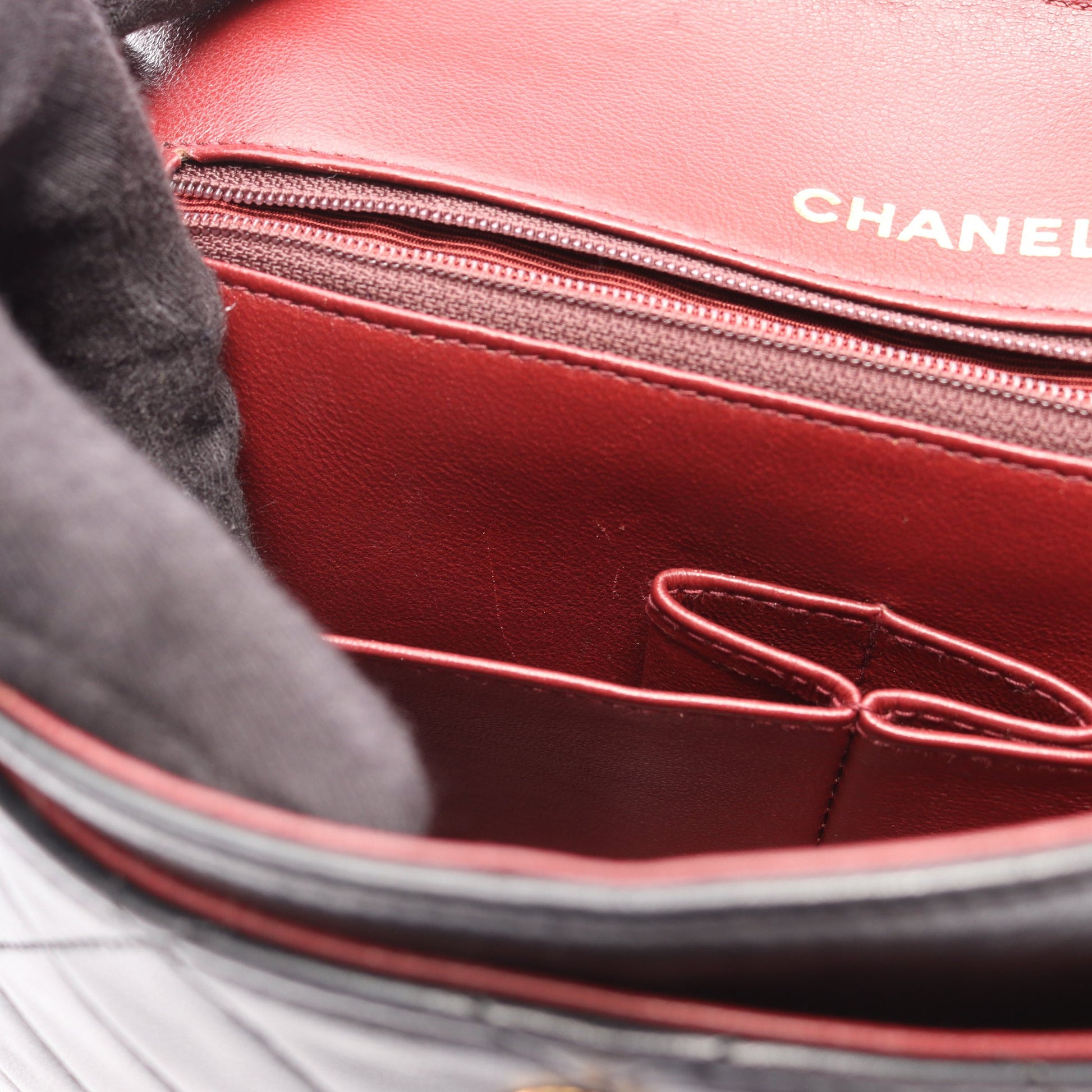 マトラッセ ダブルフラップ Wチェーンショルダーバッグ ラムスキン ブラック ゴールド金具 シャネル バッグ CHANEL
